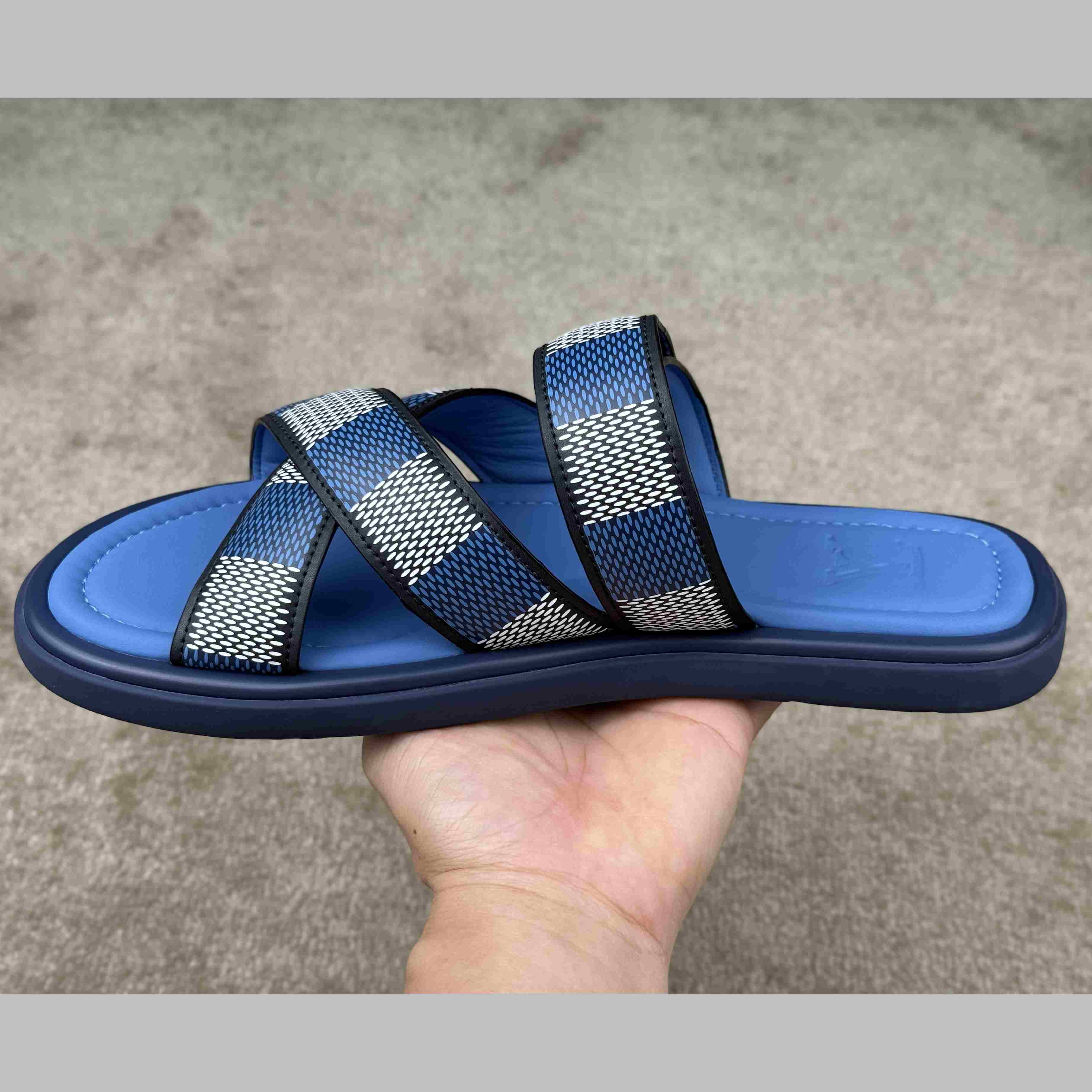 Louis Vuitton LV Venice Mule    1ACRIB - EUR FASHION