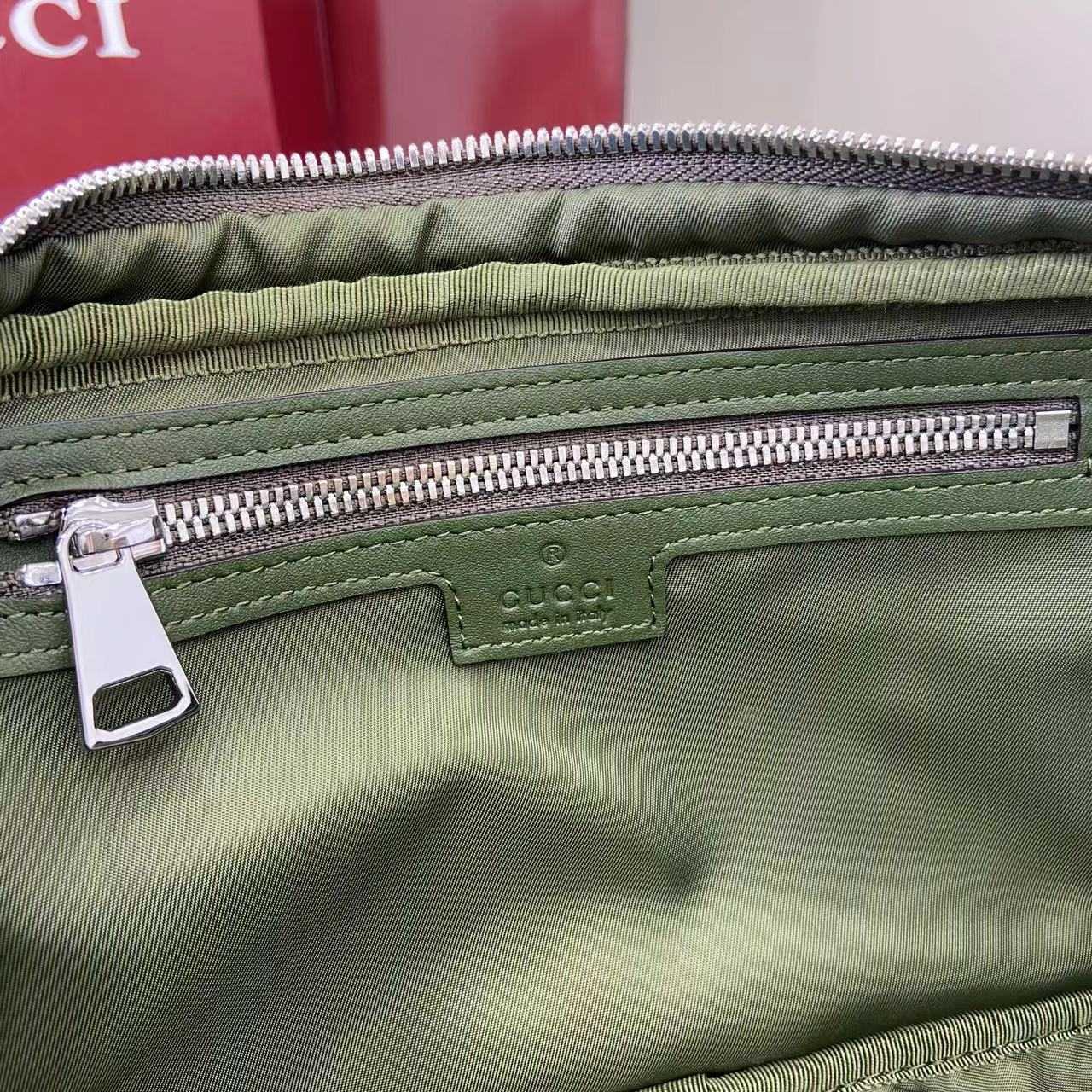 Gucci GG Canvas Large Slingbag - EUR FASHION