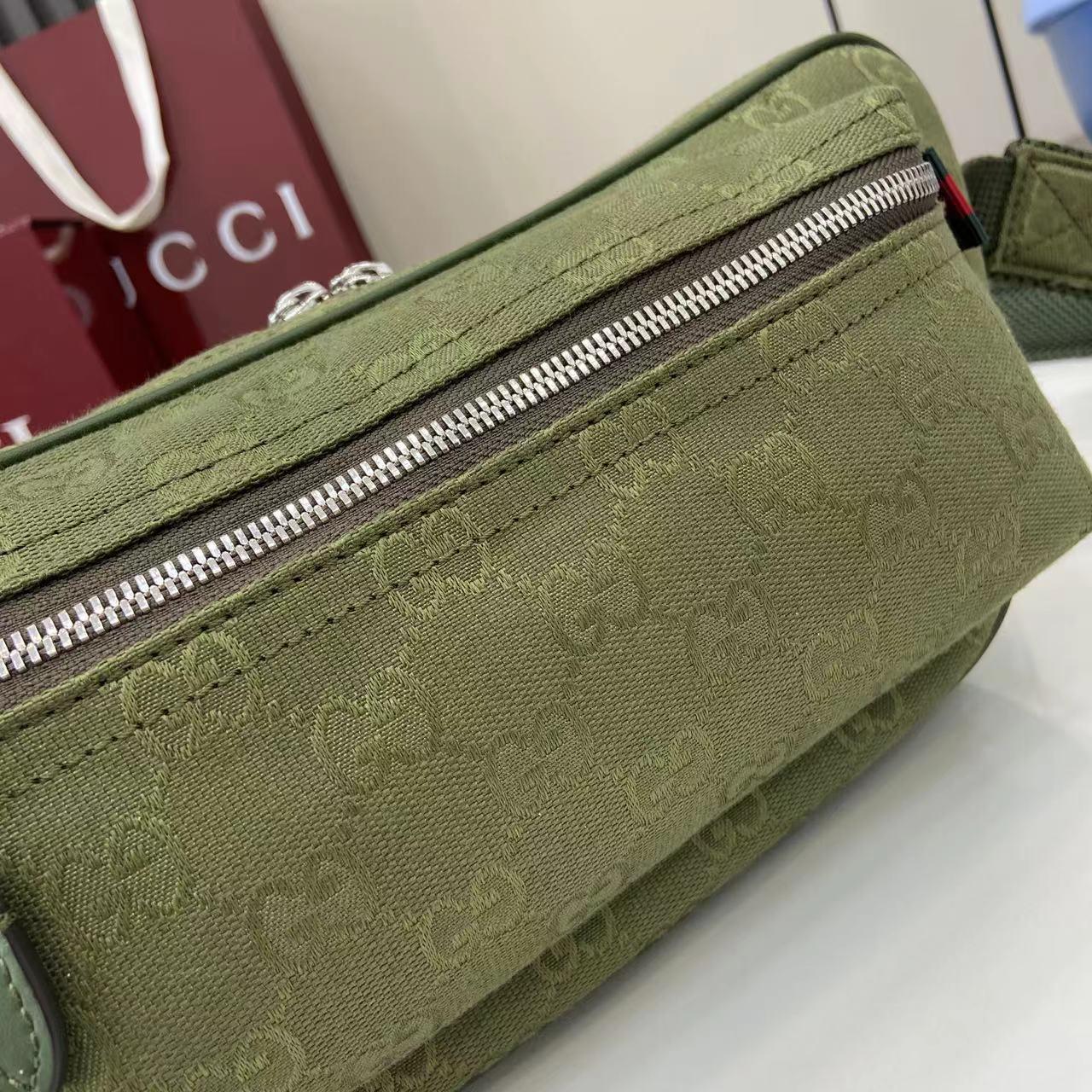 Gucci GG Canvas Large Slingbag - EUR FASHION