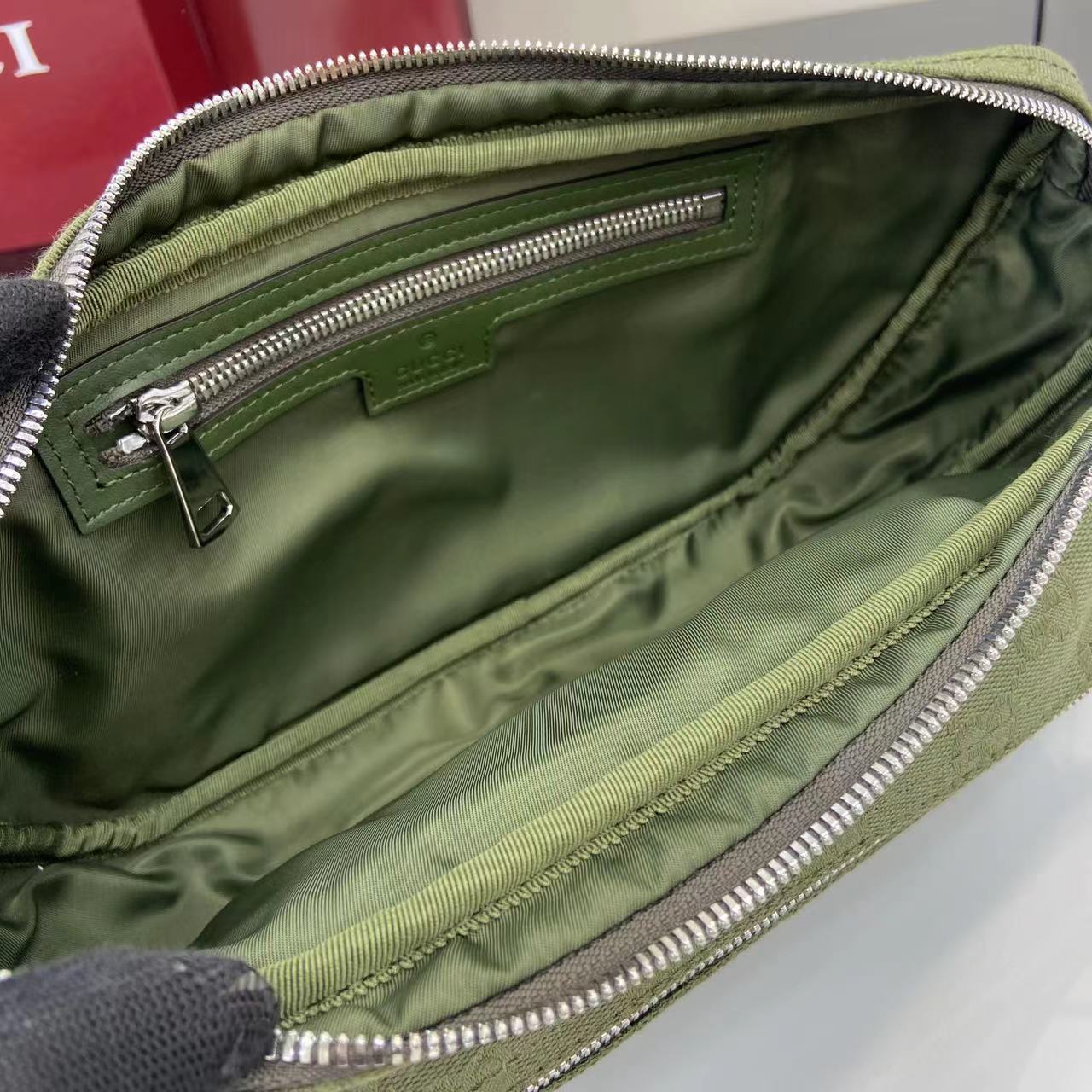 Gucci GG Canvas Large Slingbag - EUR FASHION