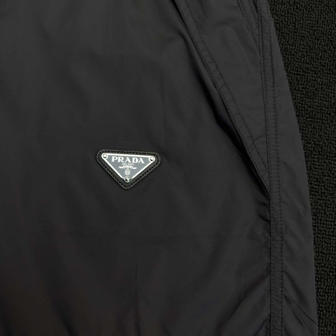 Prada Light Re-Nylon Shorts    - EUR FASHION