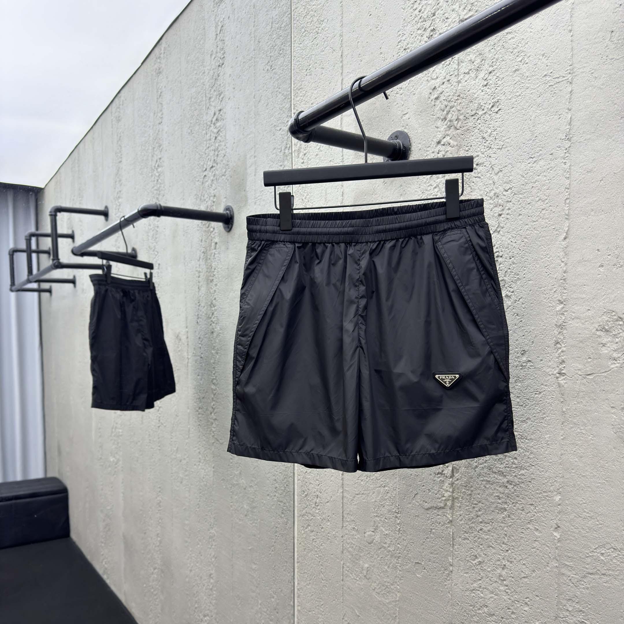 Prada Light Re-Nylon Shorts    - EUR FASHION