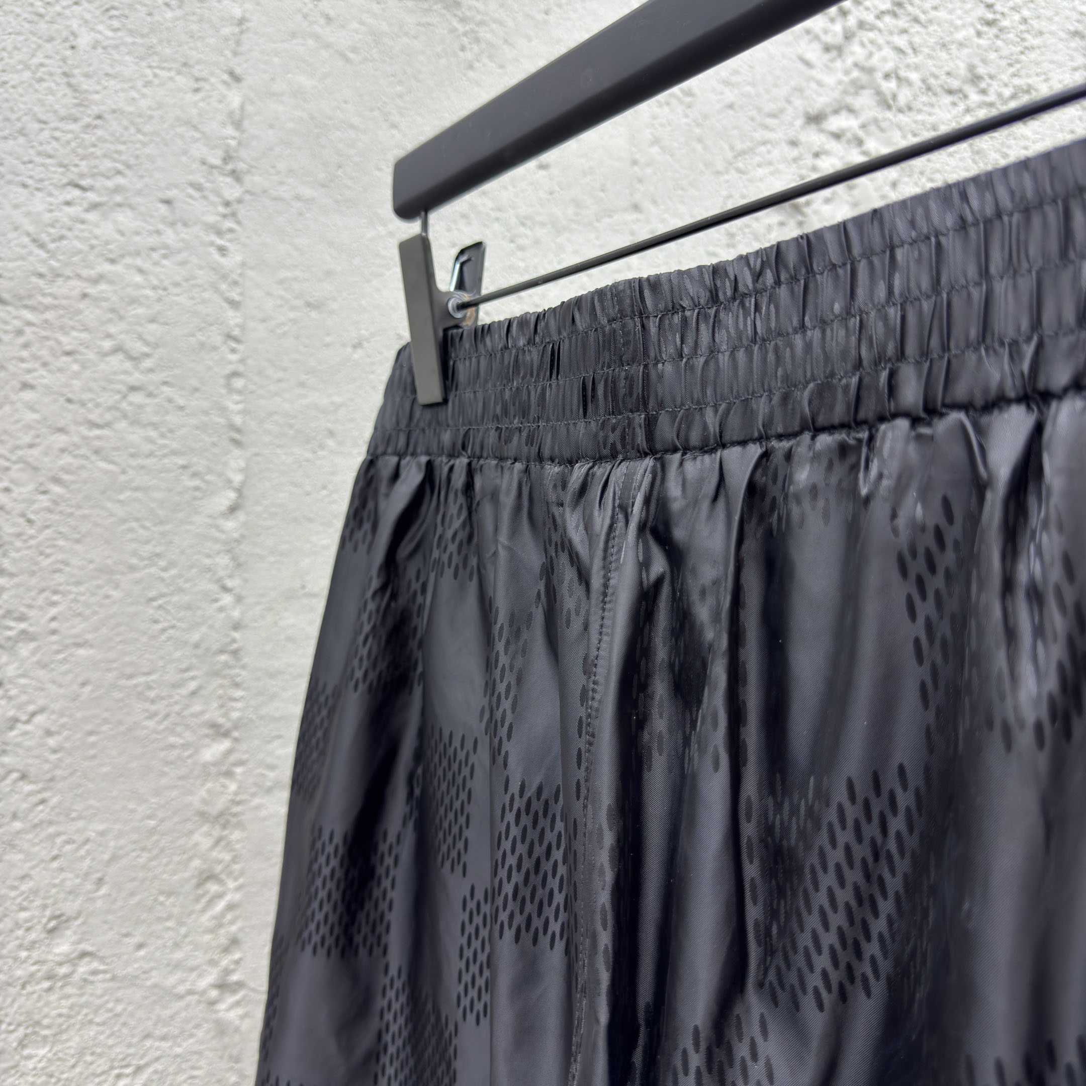 Louis Vuitton Damier Nylon Swim Shorts   1AGJPB - EUR FASHION