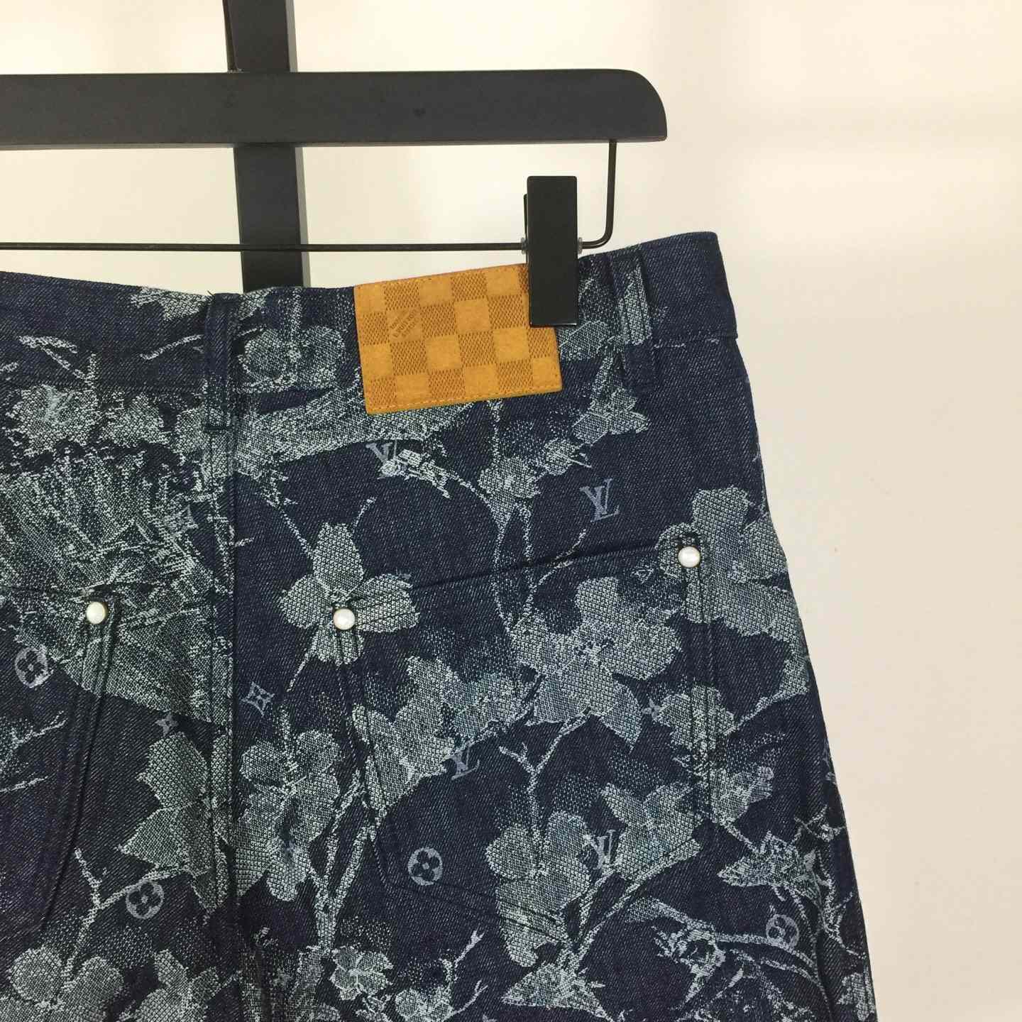 Louis Vuitton Jacquard Denim Shorts  1AHXHP - EUR FASHION
