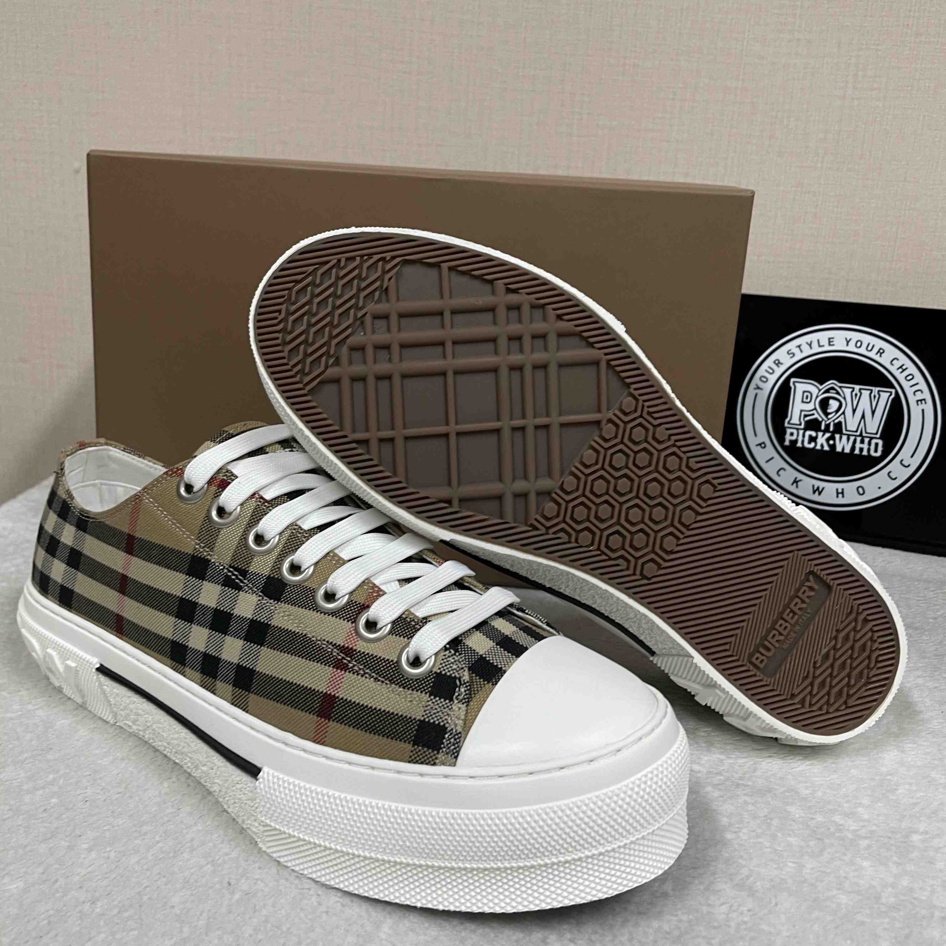 Burberry Check Low Top Sneaker - EUR FASHION
