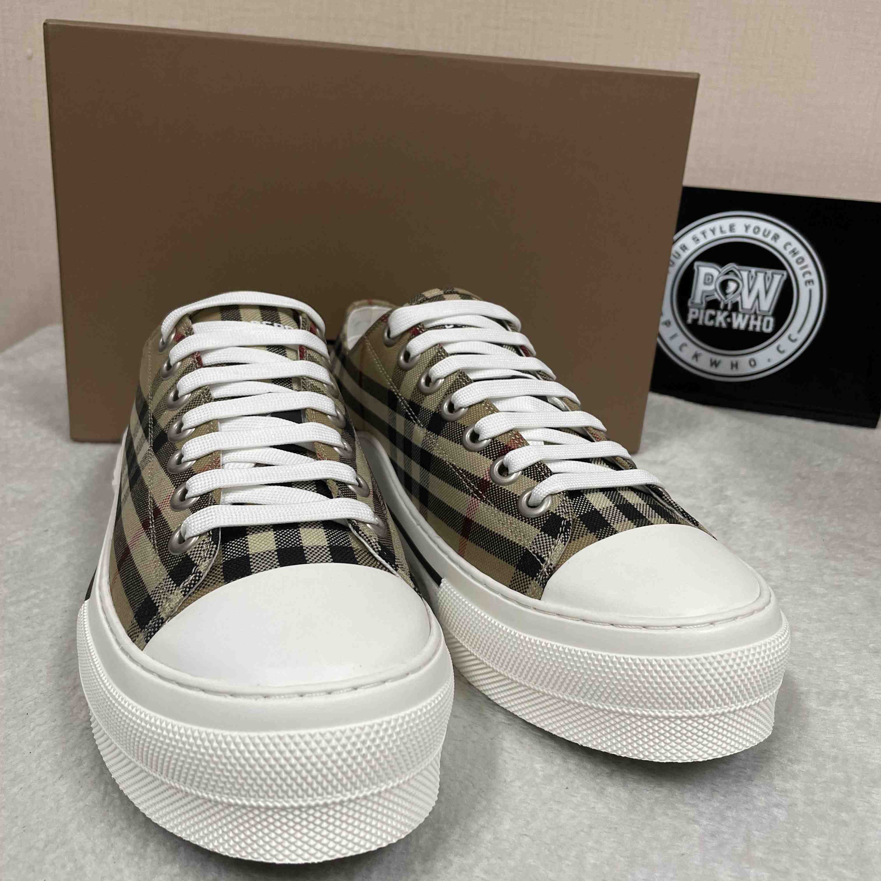 Burberry Check Low Top Sneaker - EUR FASHION