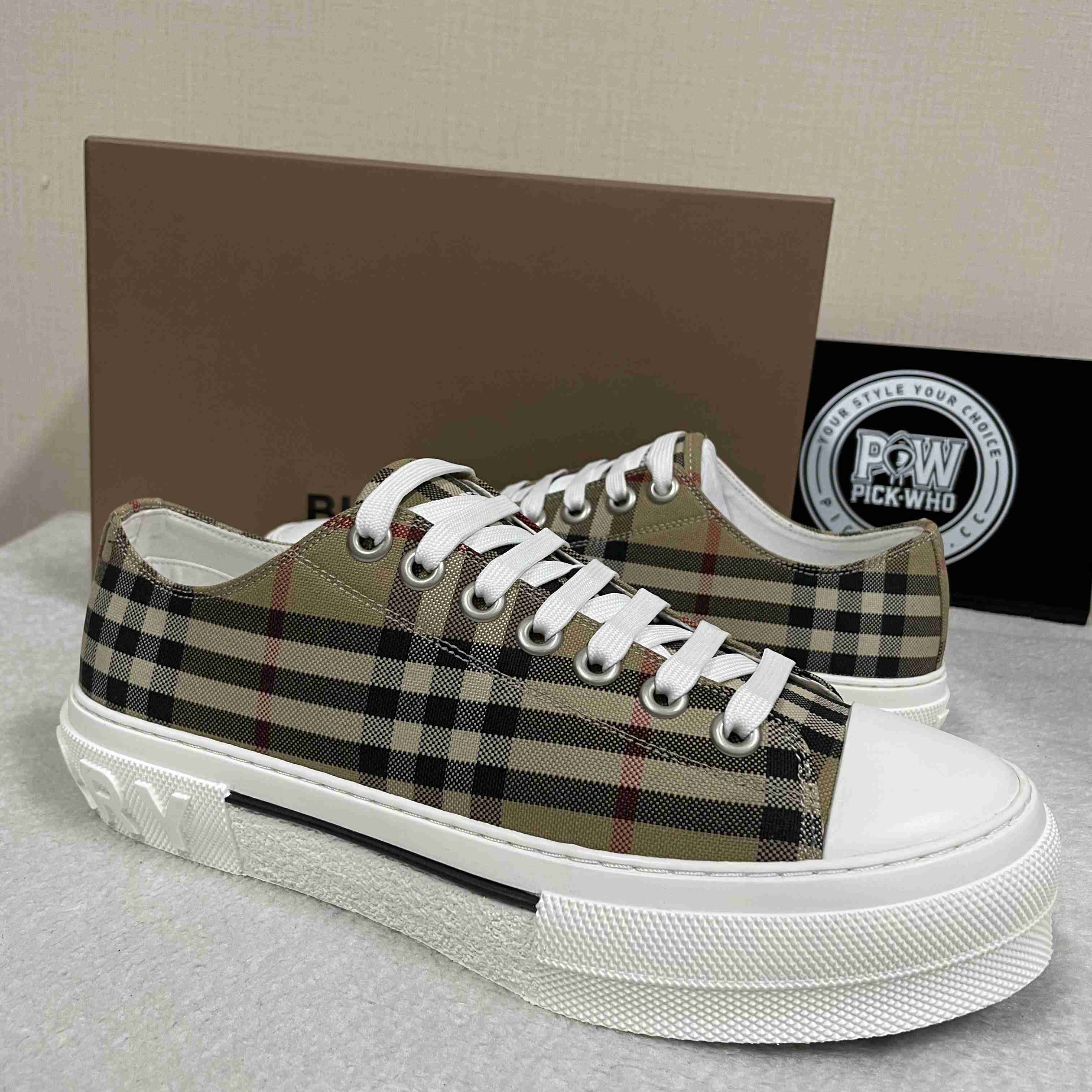 Burberry Check Low Top Sneaker - EUR FASHION