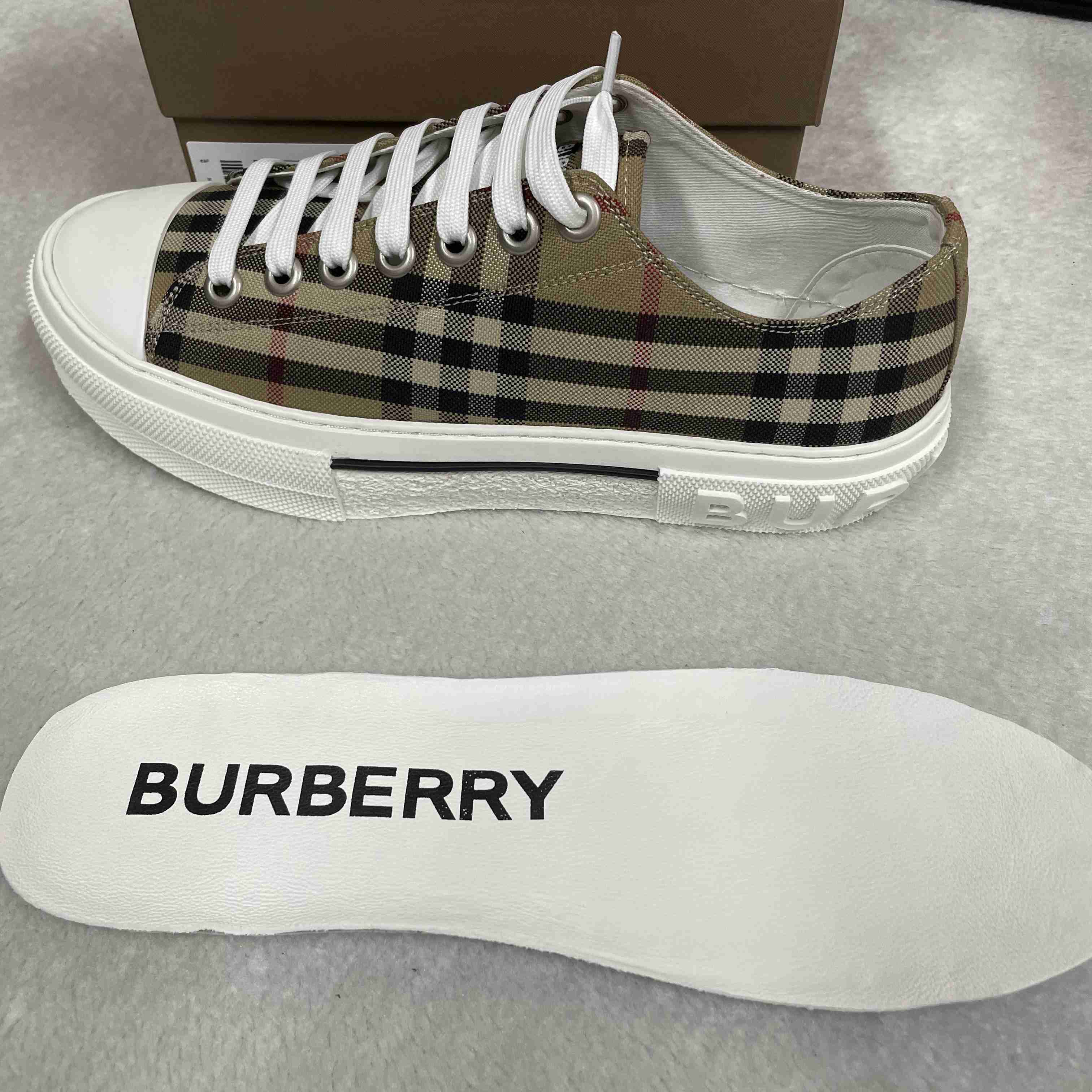 Burberry Check Low Top Sneaker - EUR FASHION
