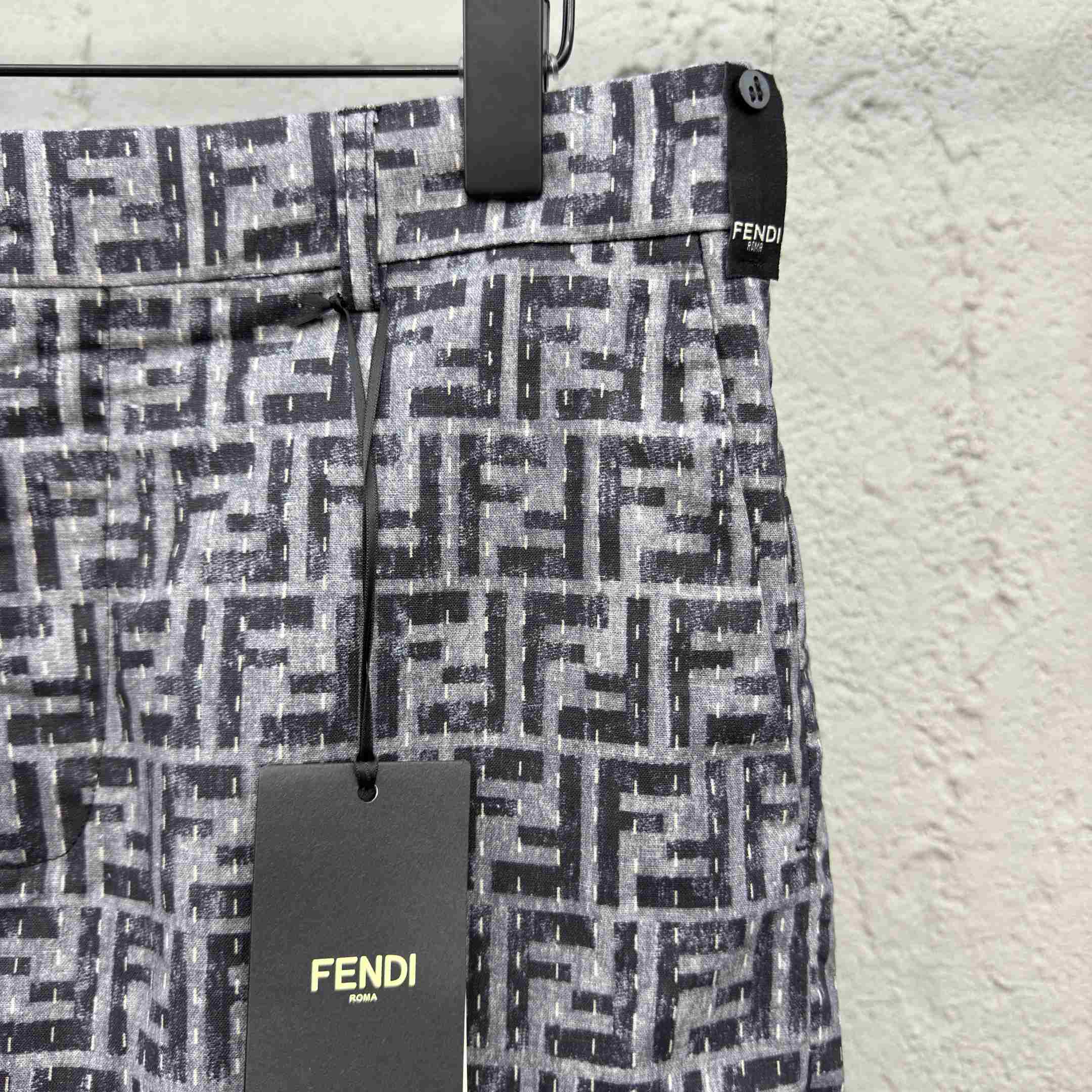 Fendi Bermudas  - EUR FASHION