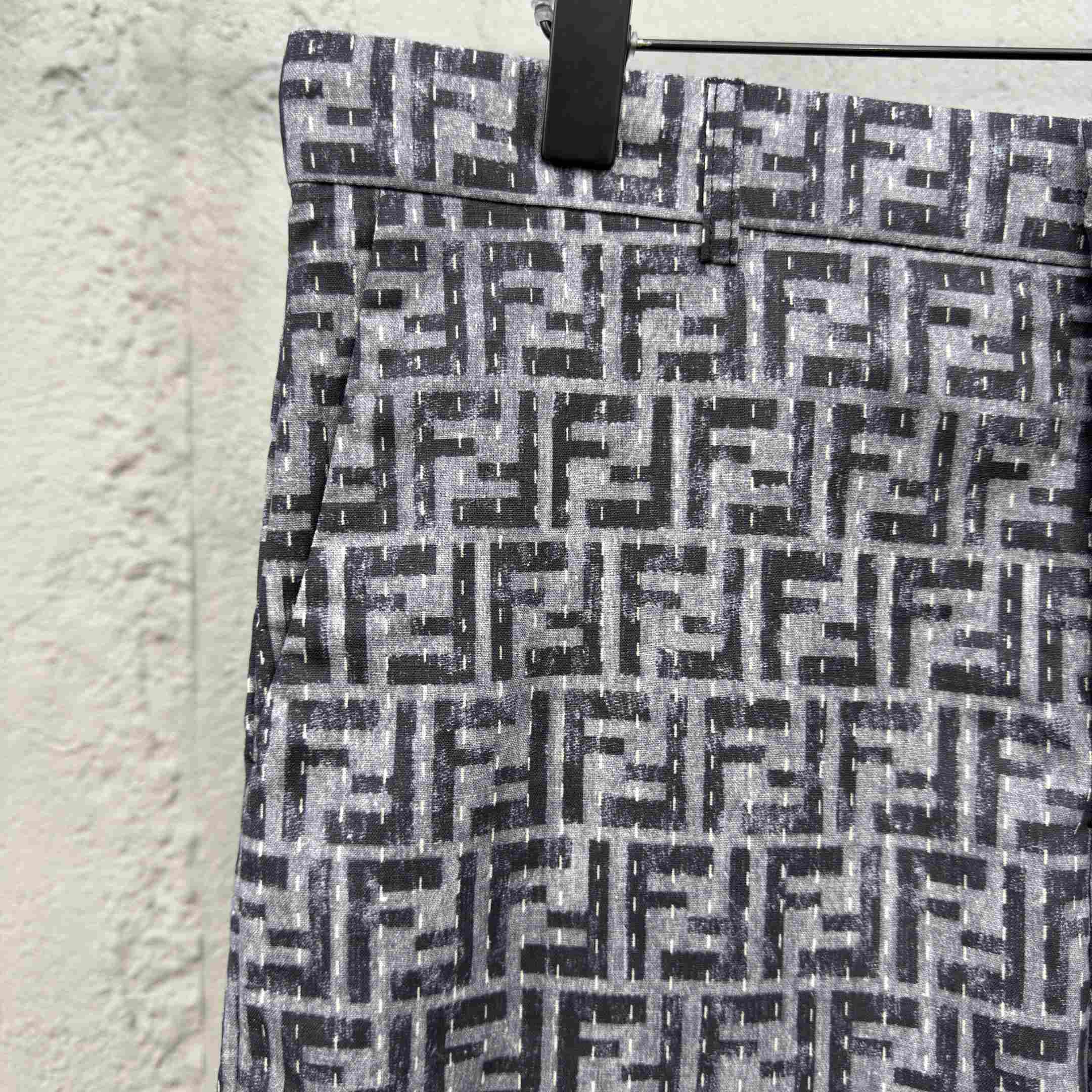 Fendi Bermudas  - EUR FASHION