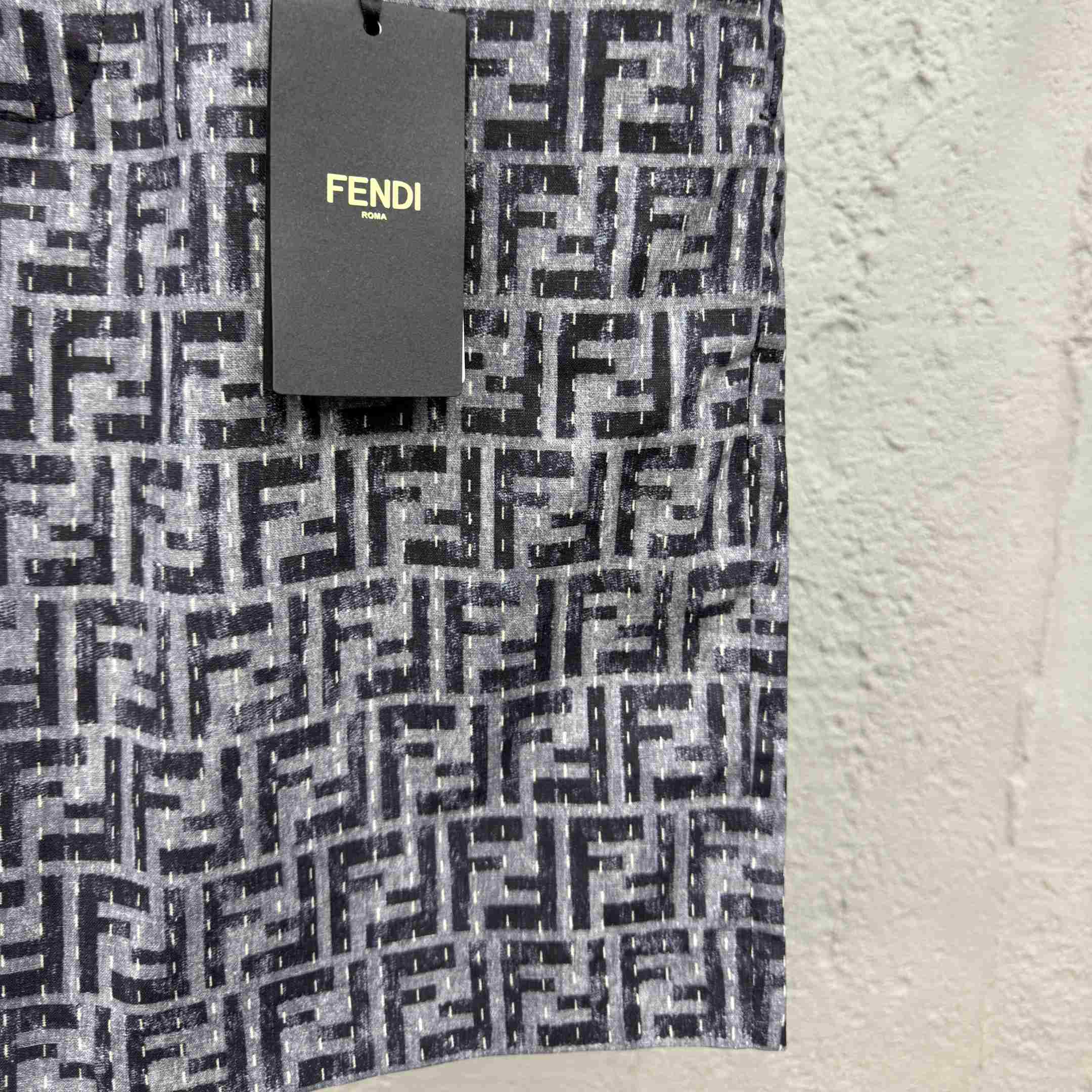 Fendi Bermudas  - EUR FASHION