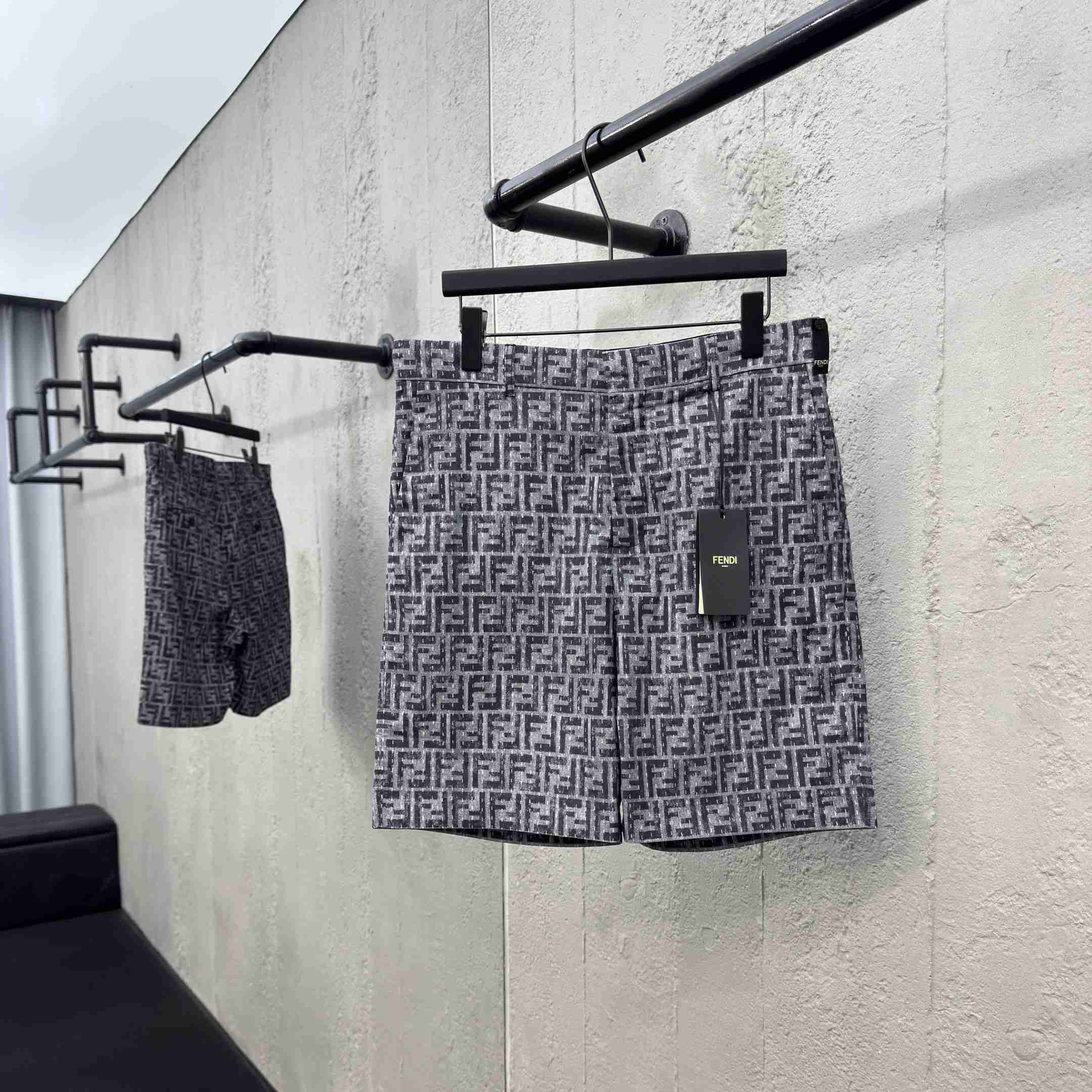Fendi Bermudas  - EUR FASHION