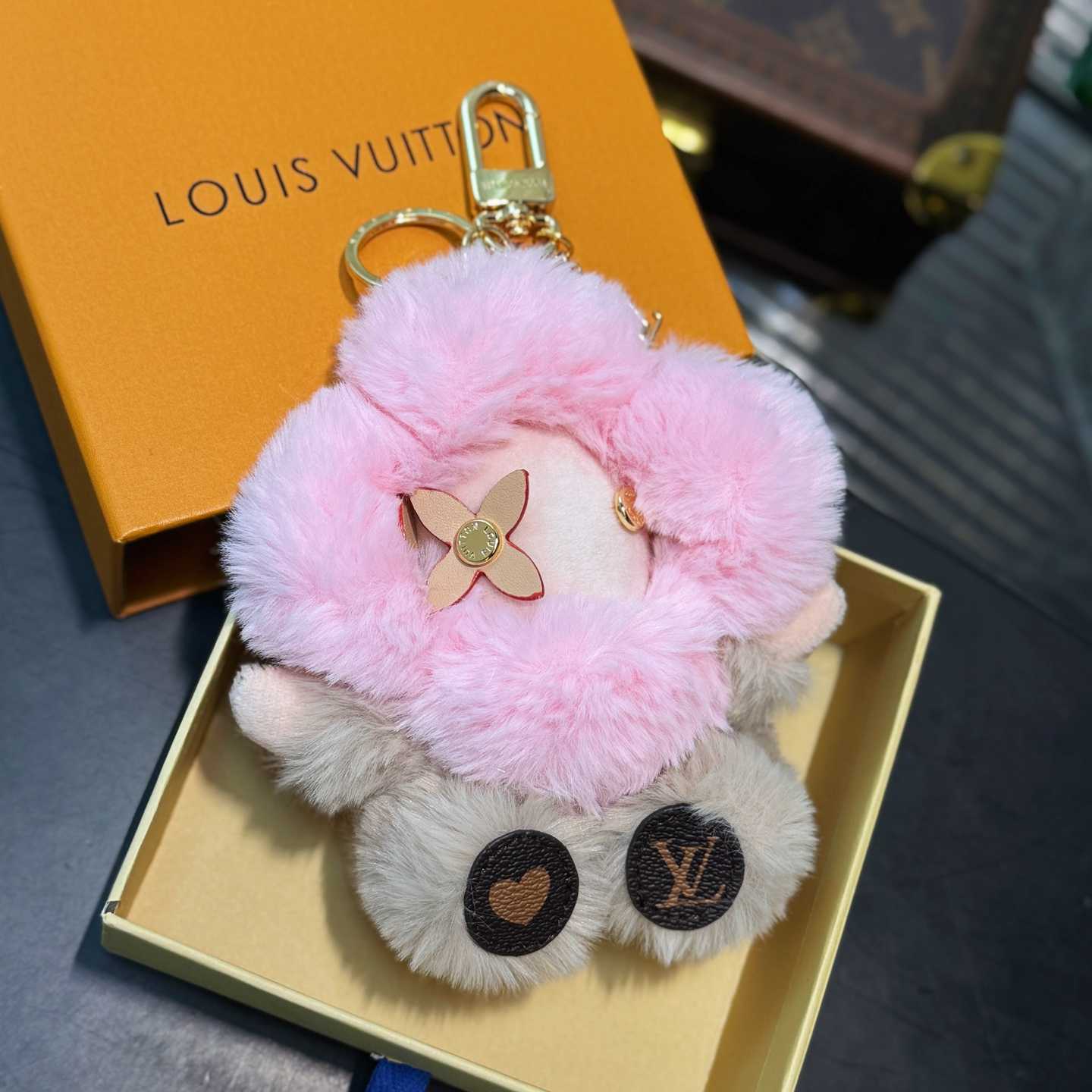 Louis Vuitton My Vivienne Bag Charm   M02348 - EUR FASHION