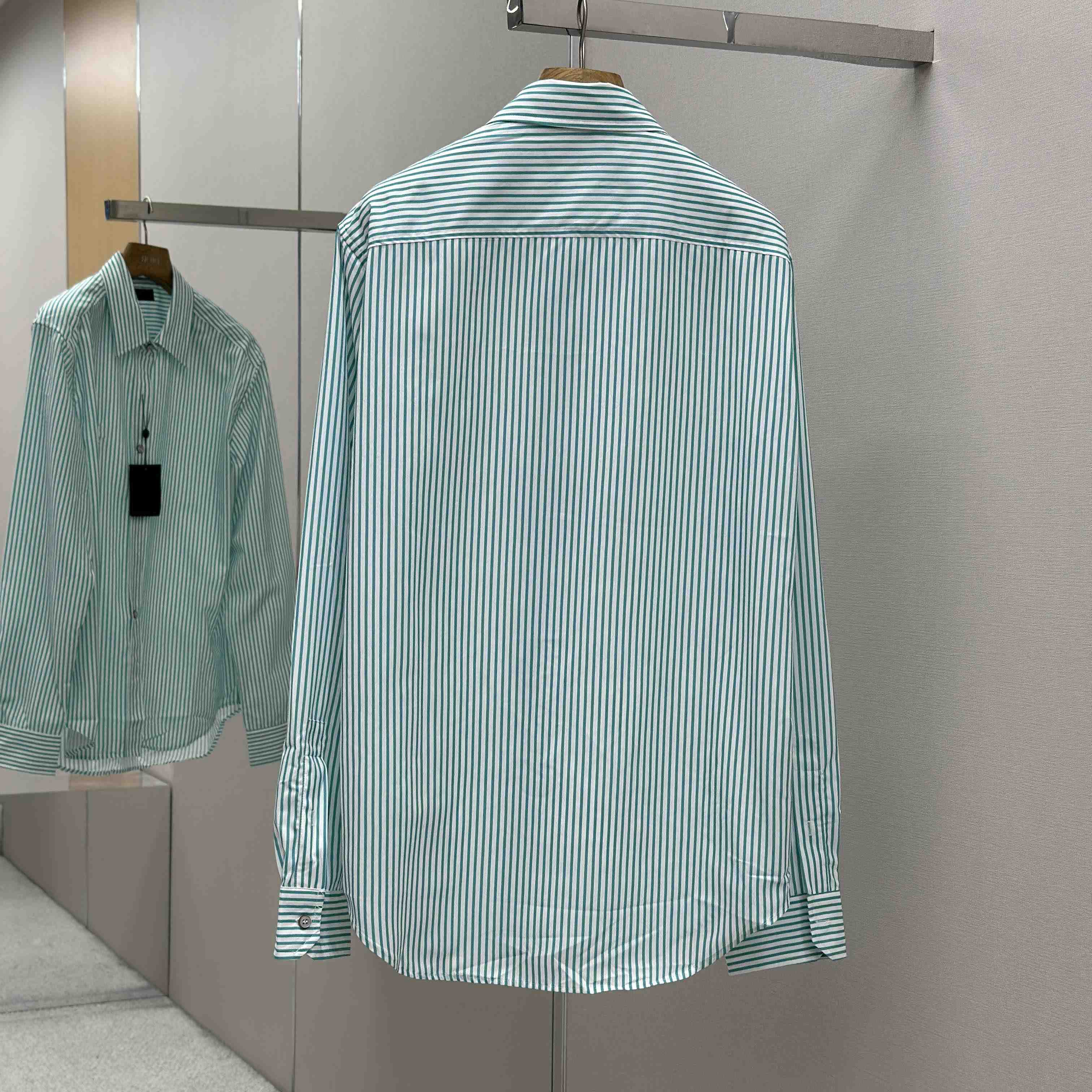Louis Vuitton Monogram Striped Shirt   1AHVXI - EUR FASHION
