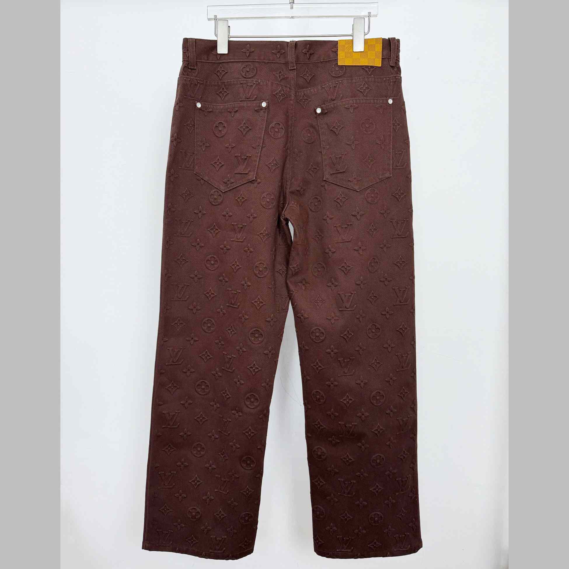 Louis Vuitton Monogram Embossed Skate Pants   1AHBLW - EUR FASHION