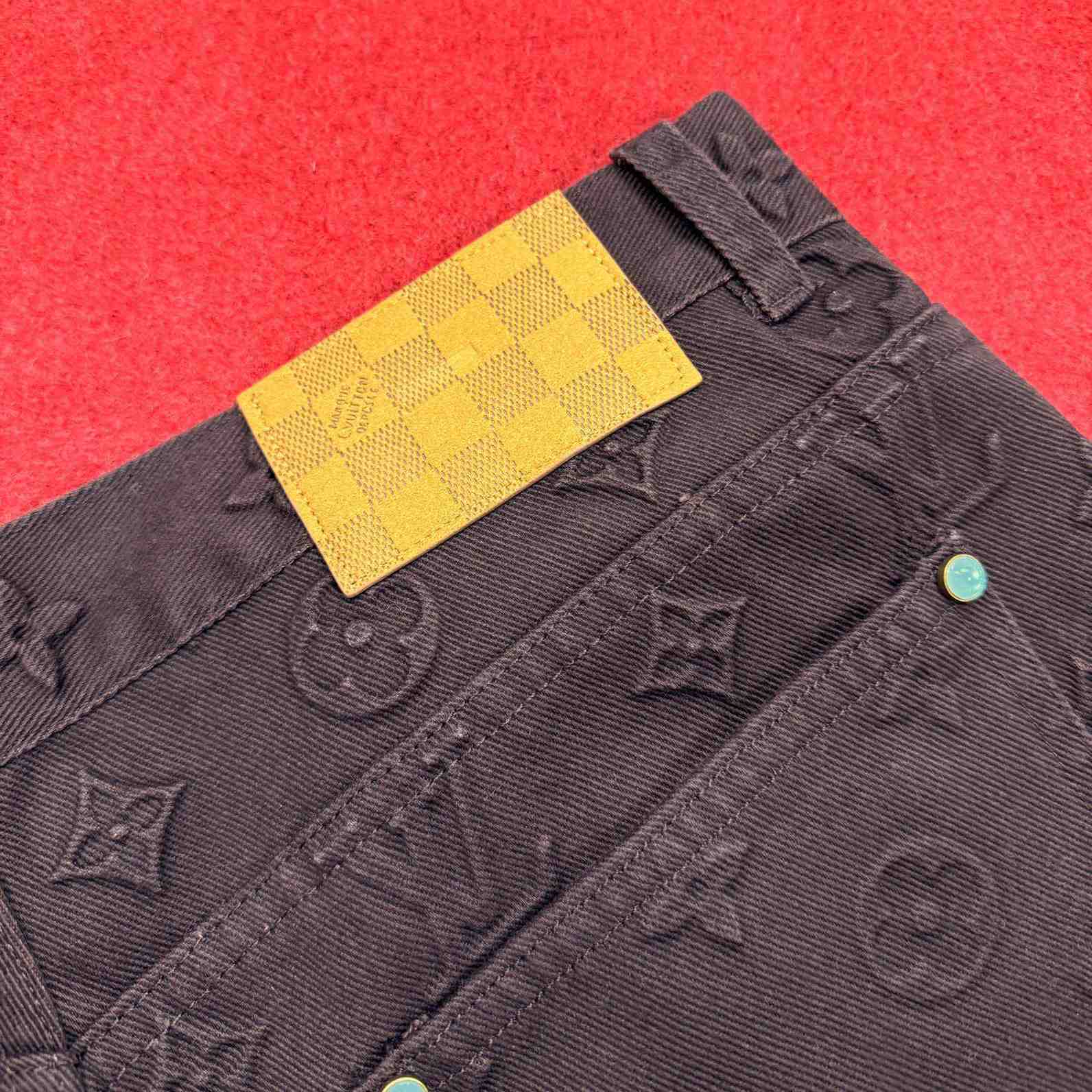 Louis Vuitton Monogram Embossed Skate Pants   1AHBLW - EUR FASHION