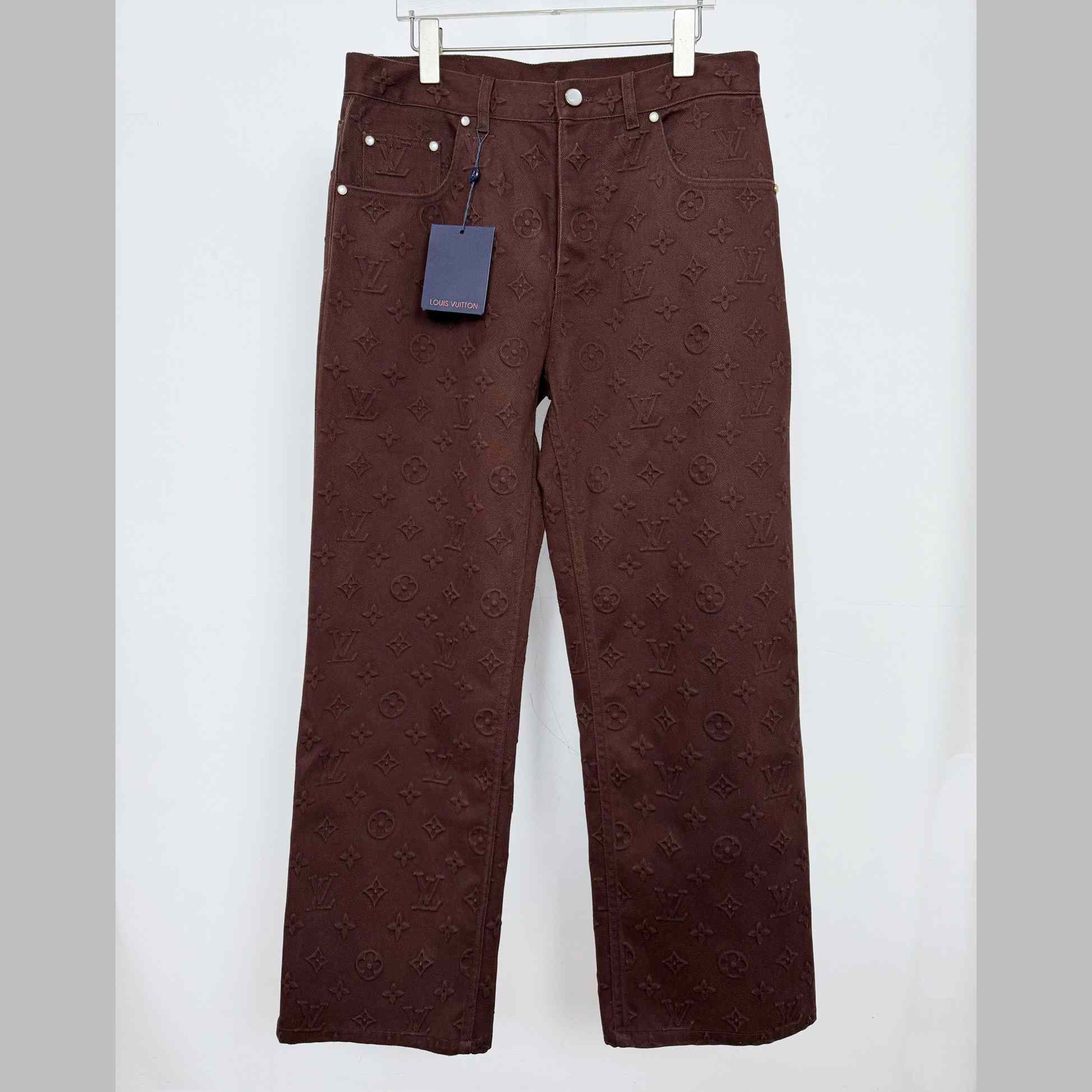 Louis Vuitton Monogram Embossed Skate Pants   1AHBLW - EUR FASHION