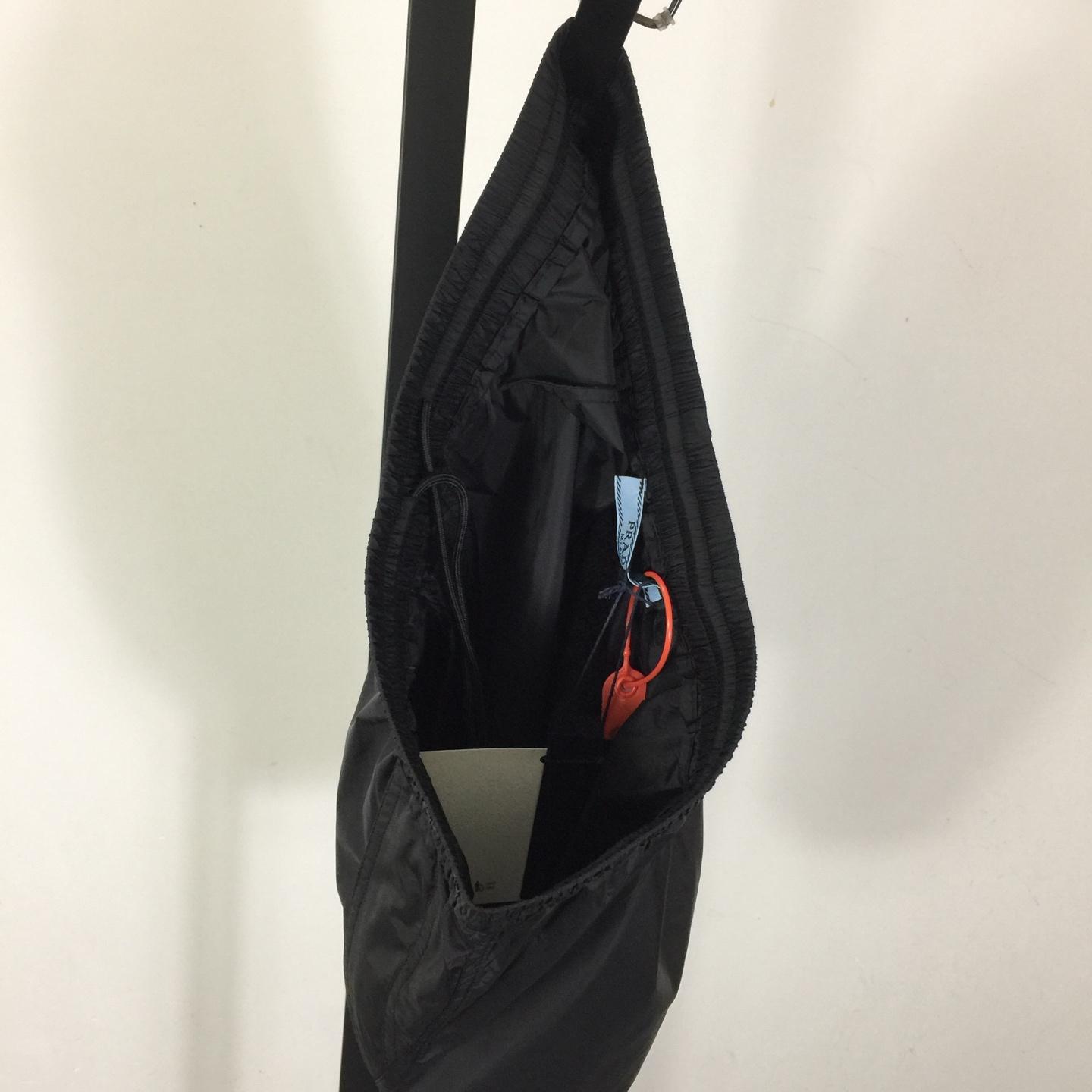 Prada Re-Nylon Shorts    - EUR FASHION