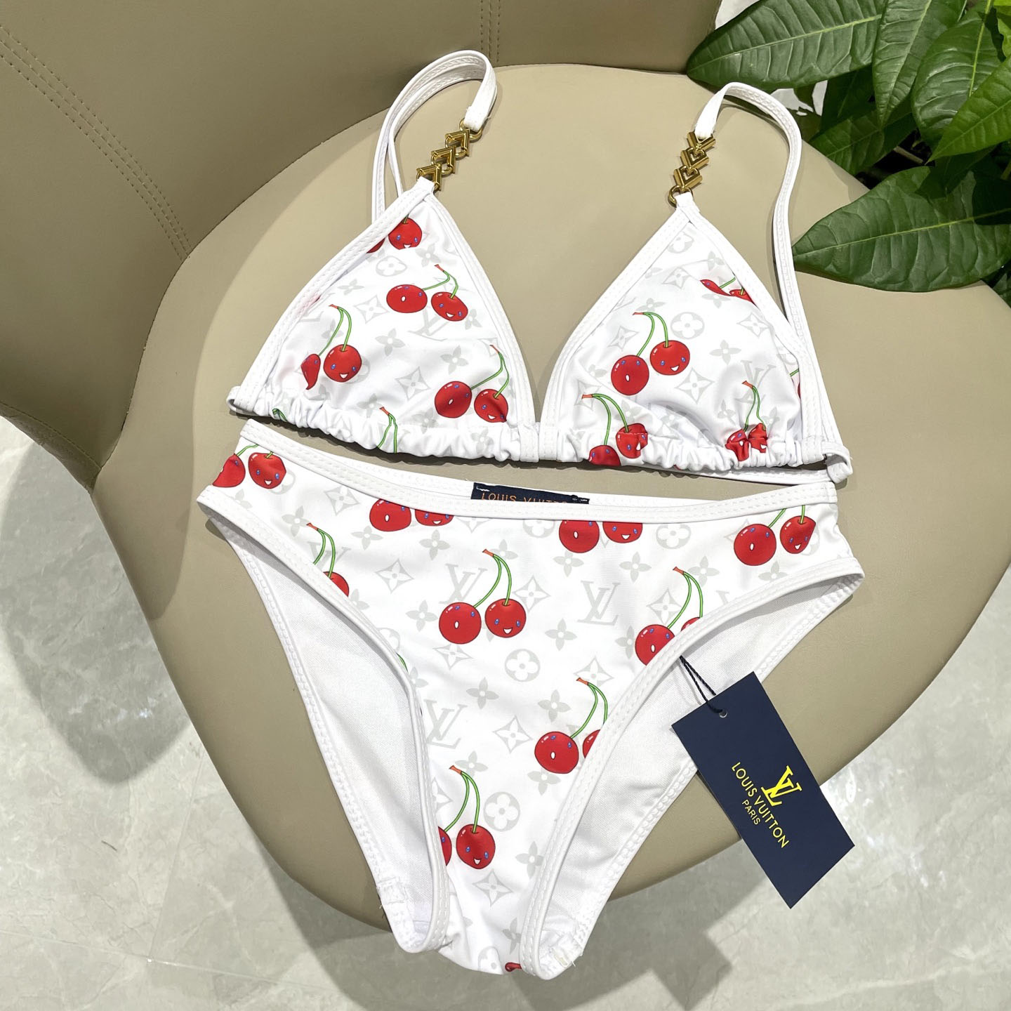 Louis Vuitton LV x TM Cherry Bikini Top    1AHIAY - EUR FASHION