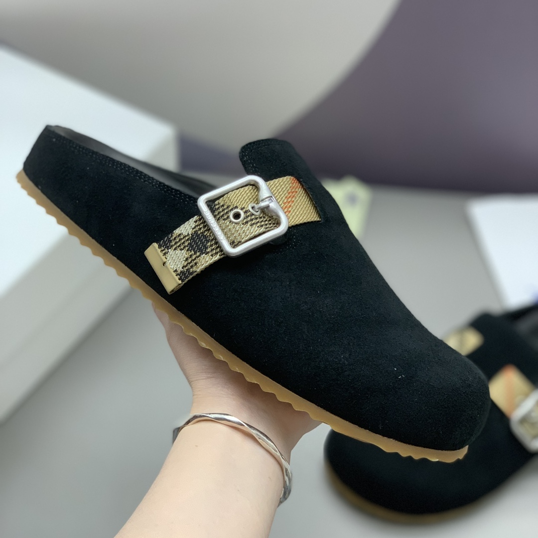 Burberry Suede Urchin Clogs - EUR FASHION