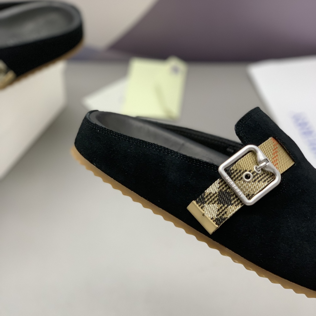 Burberry Suede Urchin Clogs - EUR FASHION
