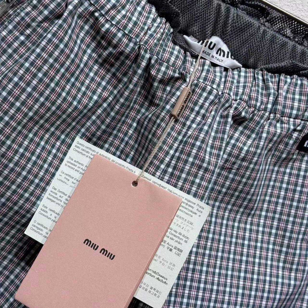 Miu Miu Women's Shorts - EUR FASHION
