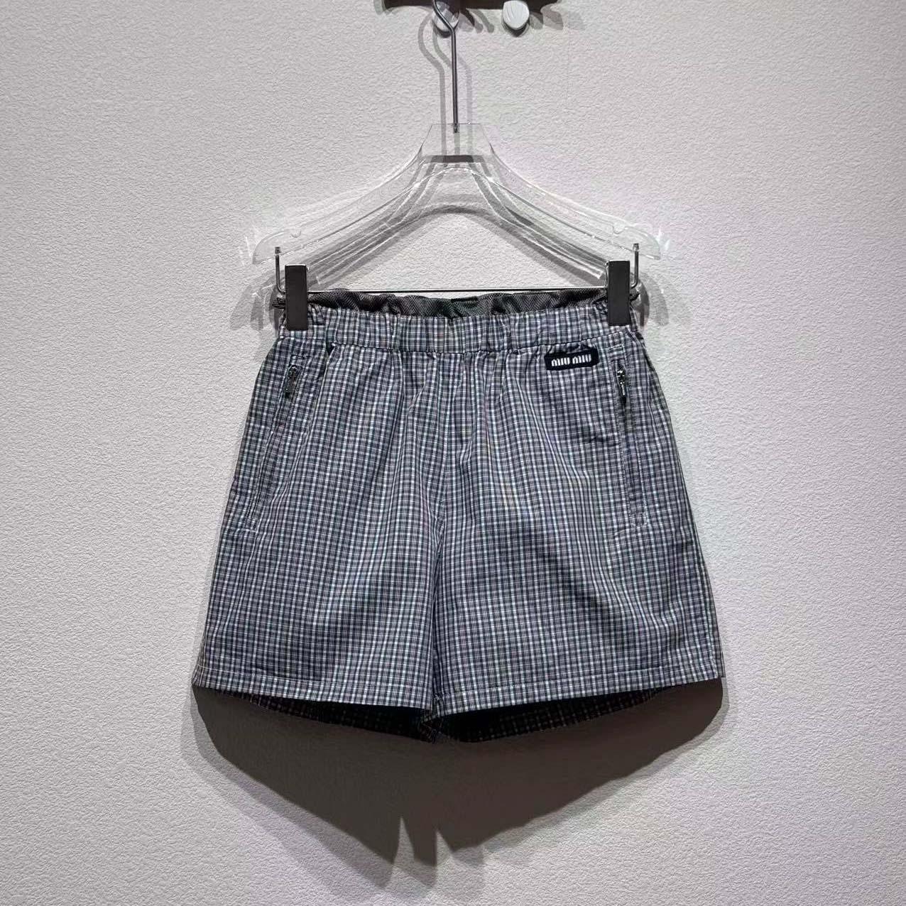 Miu Miu Women's Shorts - EUR FASHION