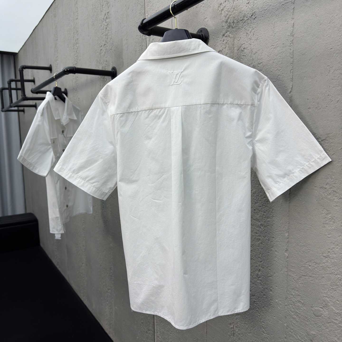 Louis Vuitton Signature Short-Sleeved Cotton Shirt   1AHCHO - EUR FASHION