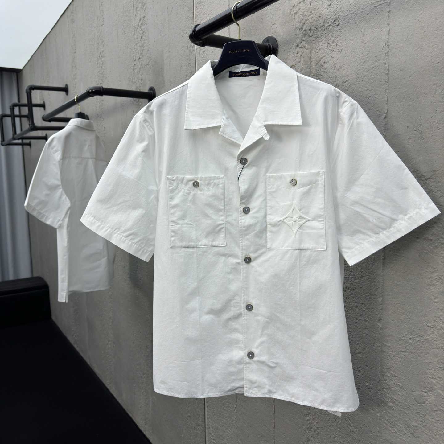 Louis Vuitton Signature Short-Sleeved Cotton Shirt   1AHCHO - EUR FASHION