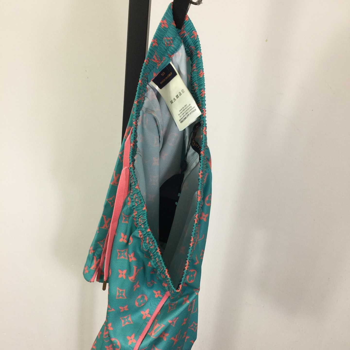 Louis Vuitton Monogram Silk Shorts   1AHVQI - EUR FASHION