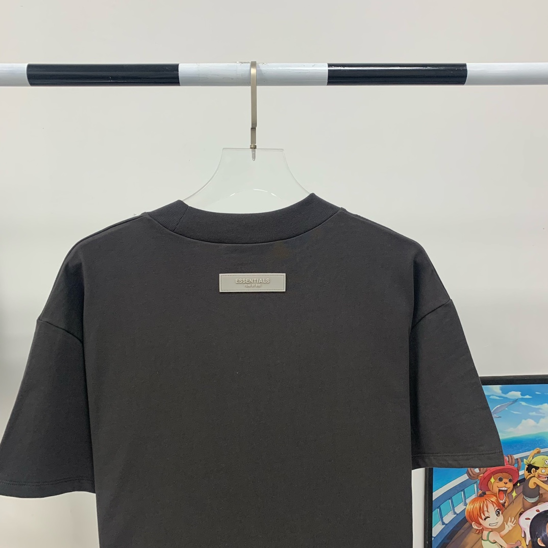Fear of God Essentials 1977 Tee - EUR FASHION