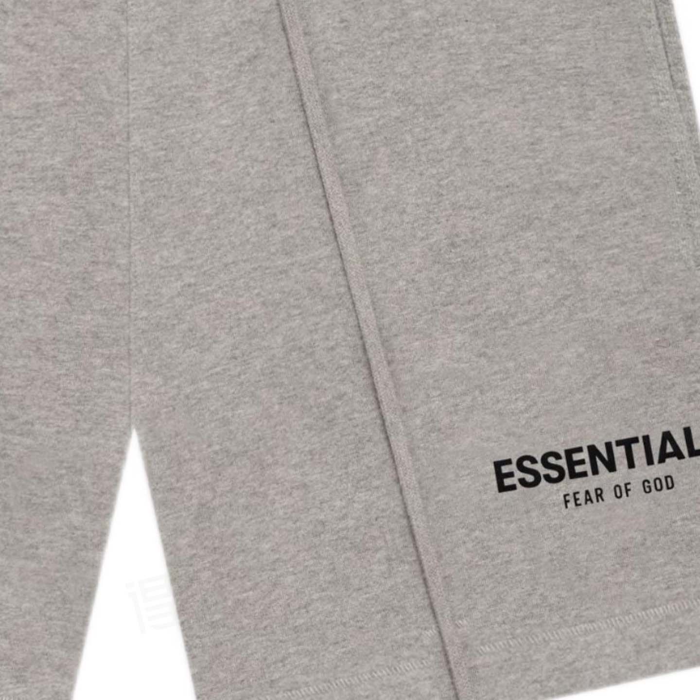 Fear of God Essentials Shorts - EUR FASHION