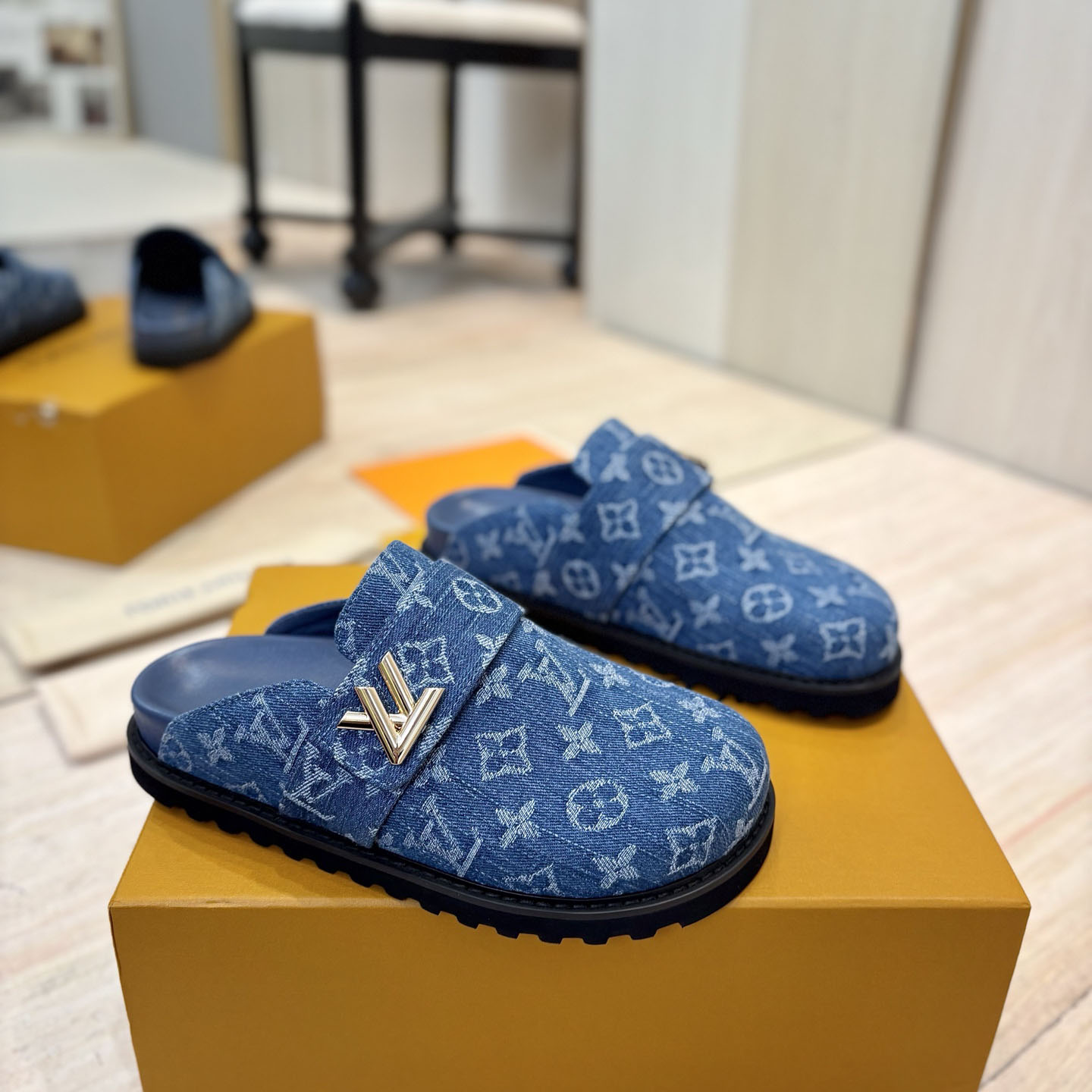 Louis Vuitton LV Cosy Comfort Mule  - EUR FASHION
