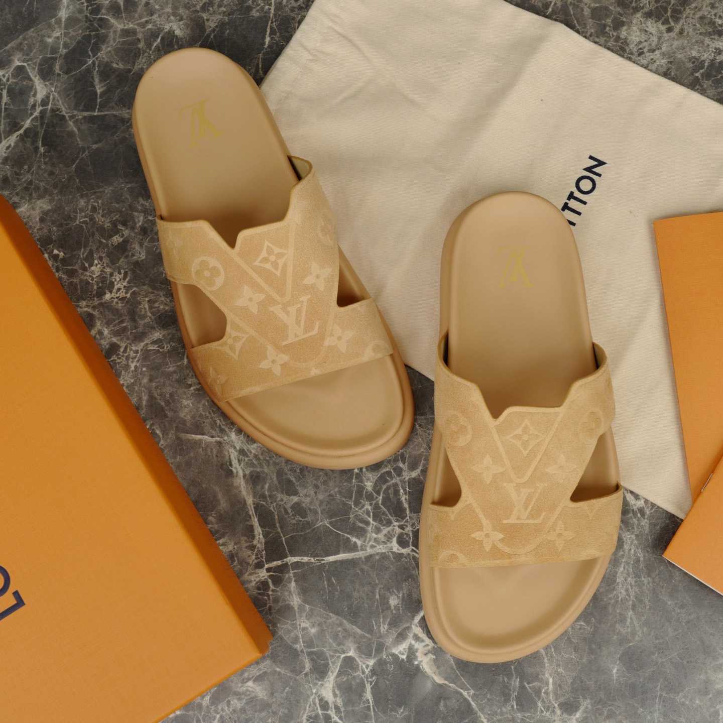 Louis Vuitton LV Oasis Mule   1AHSET - EUR FASHION