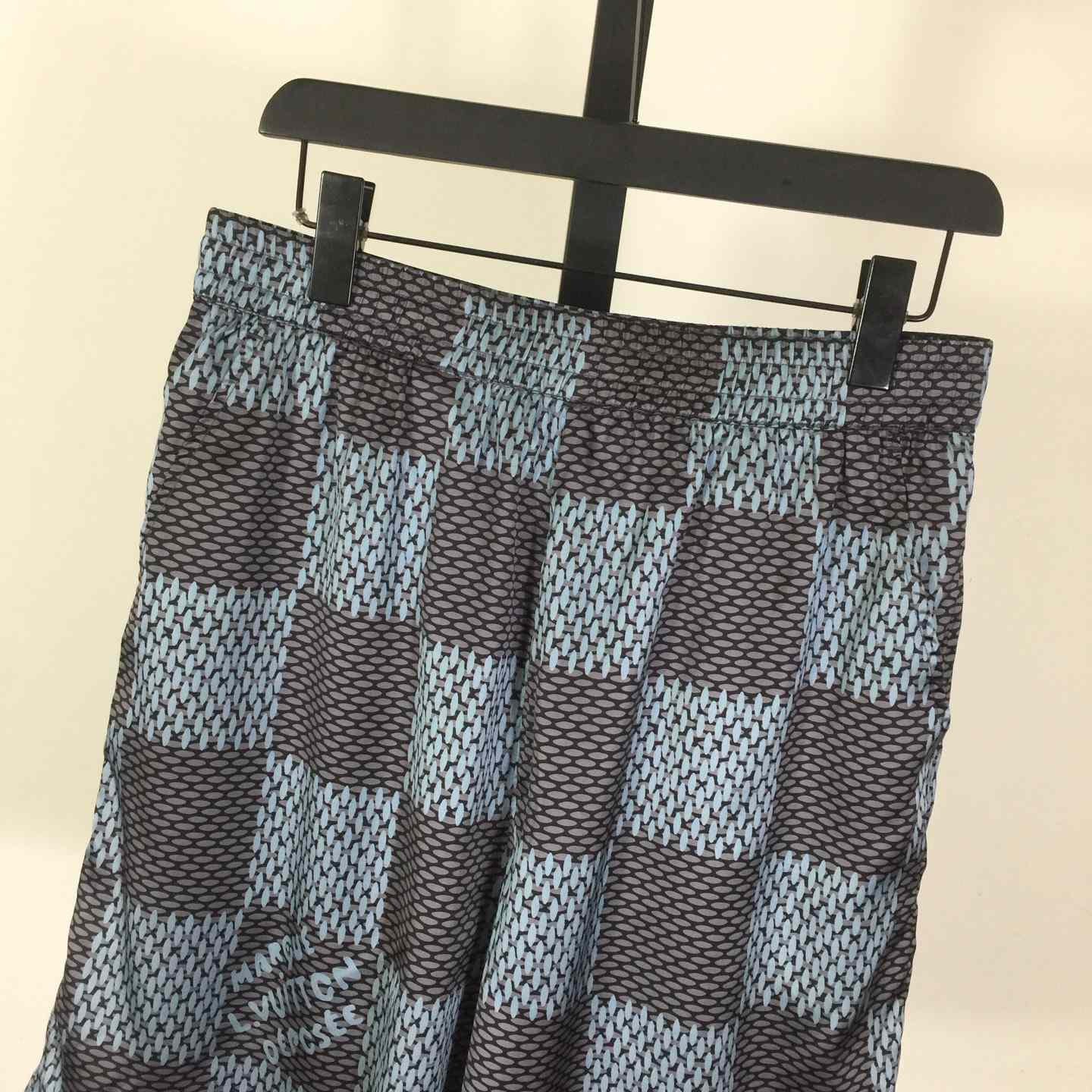 Louis Vuitton Damier Silk Shorts   1AHVT9 - EUR FASHION
