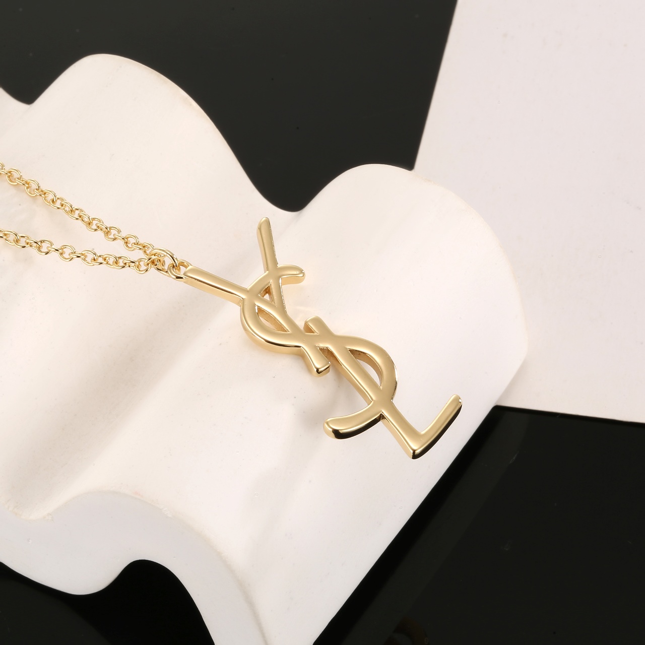 Saint Laurent Necklace - EUR FASHION