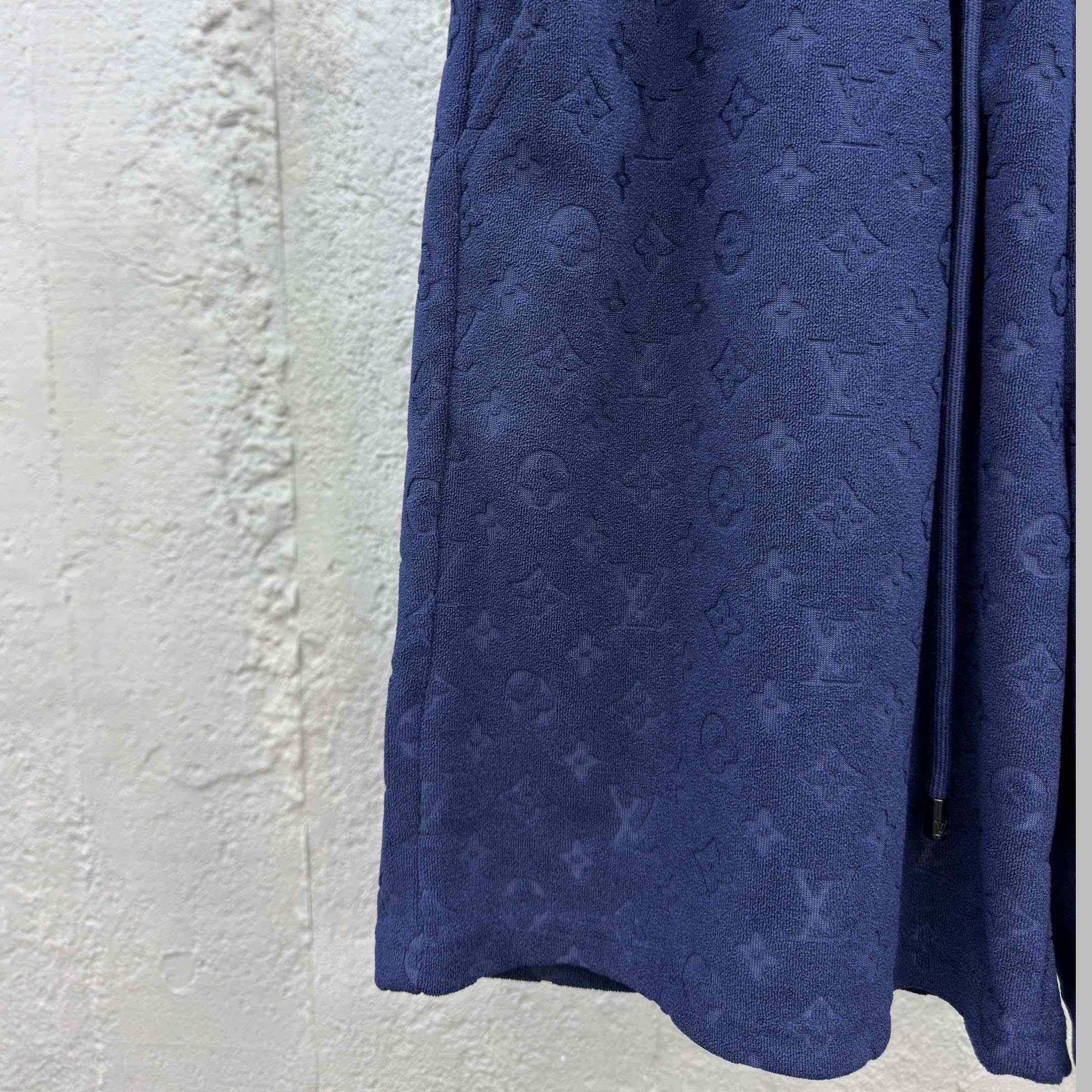 Louis Vuitton Monogram French Terry Shorts   1AHUX6 - EUR FASHION