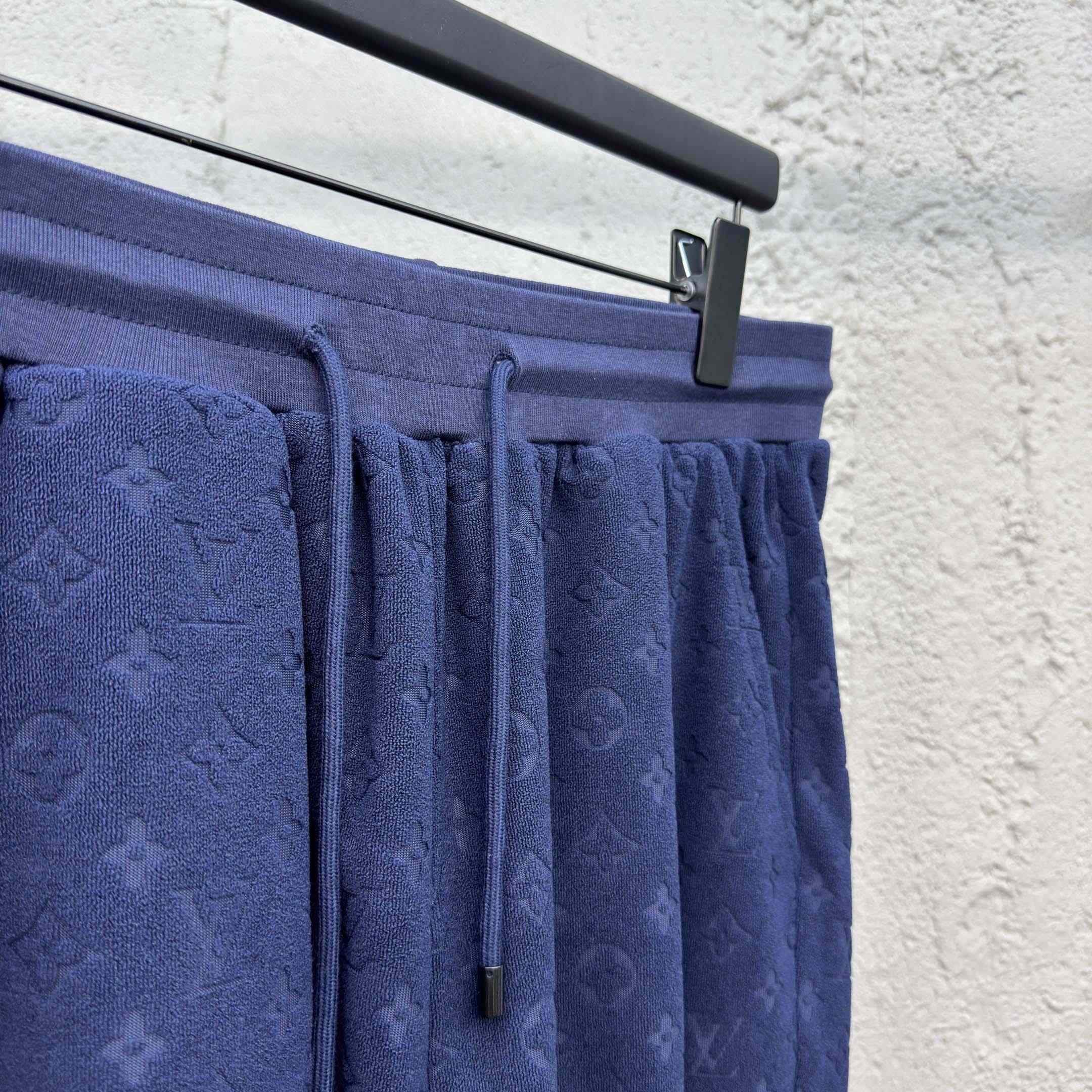 Louis Vuitton Monogram French Terry Shorts   1AHUX6 - EUR FASHION