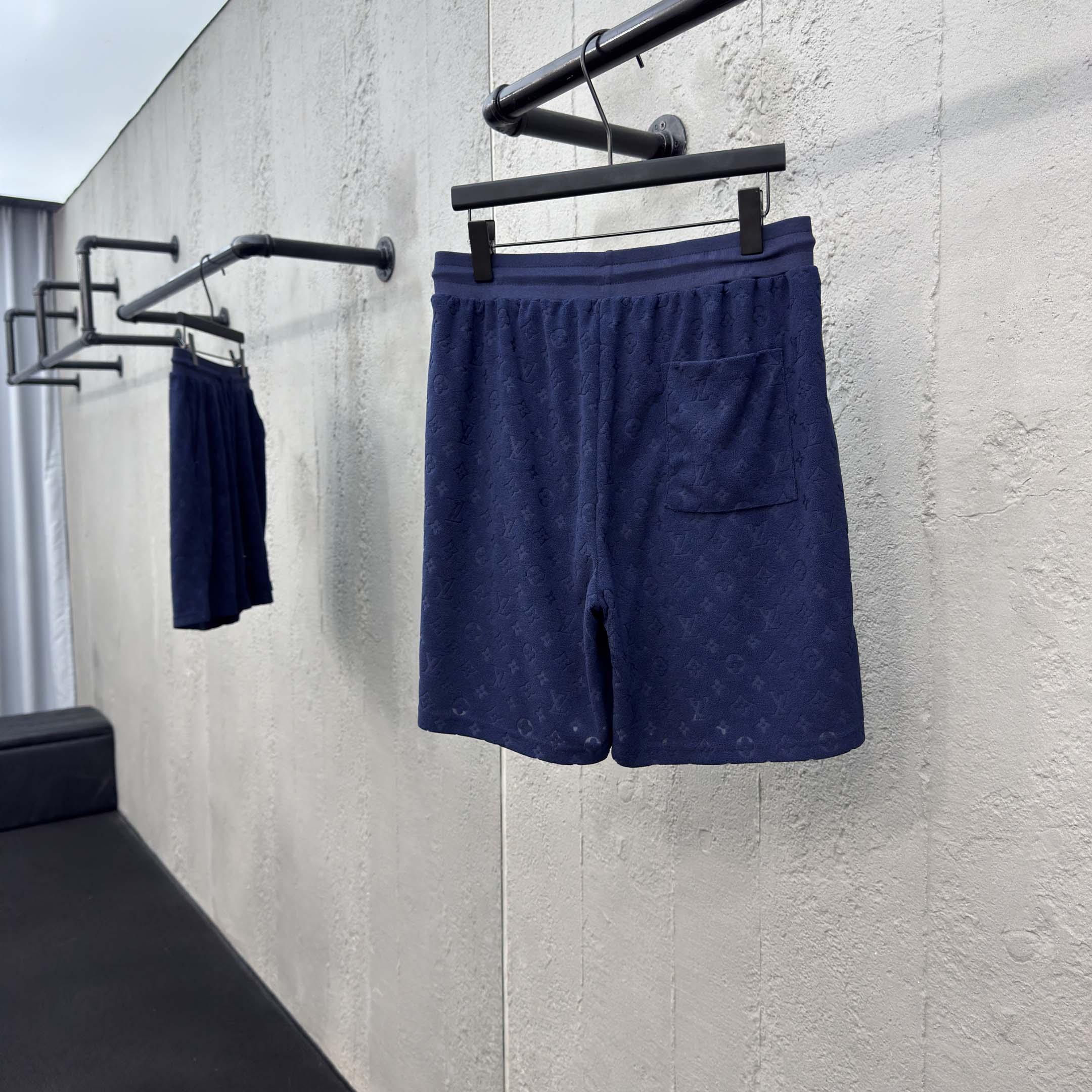Louis Vuitton Monogram French Terry Shorts   1AHUX6 - EUR FASHION