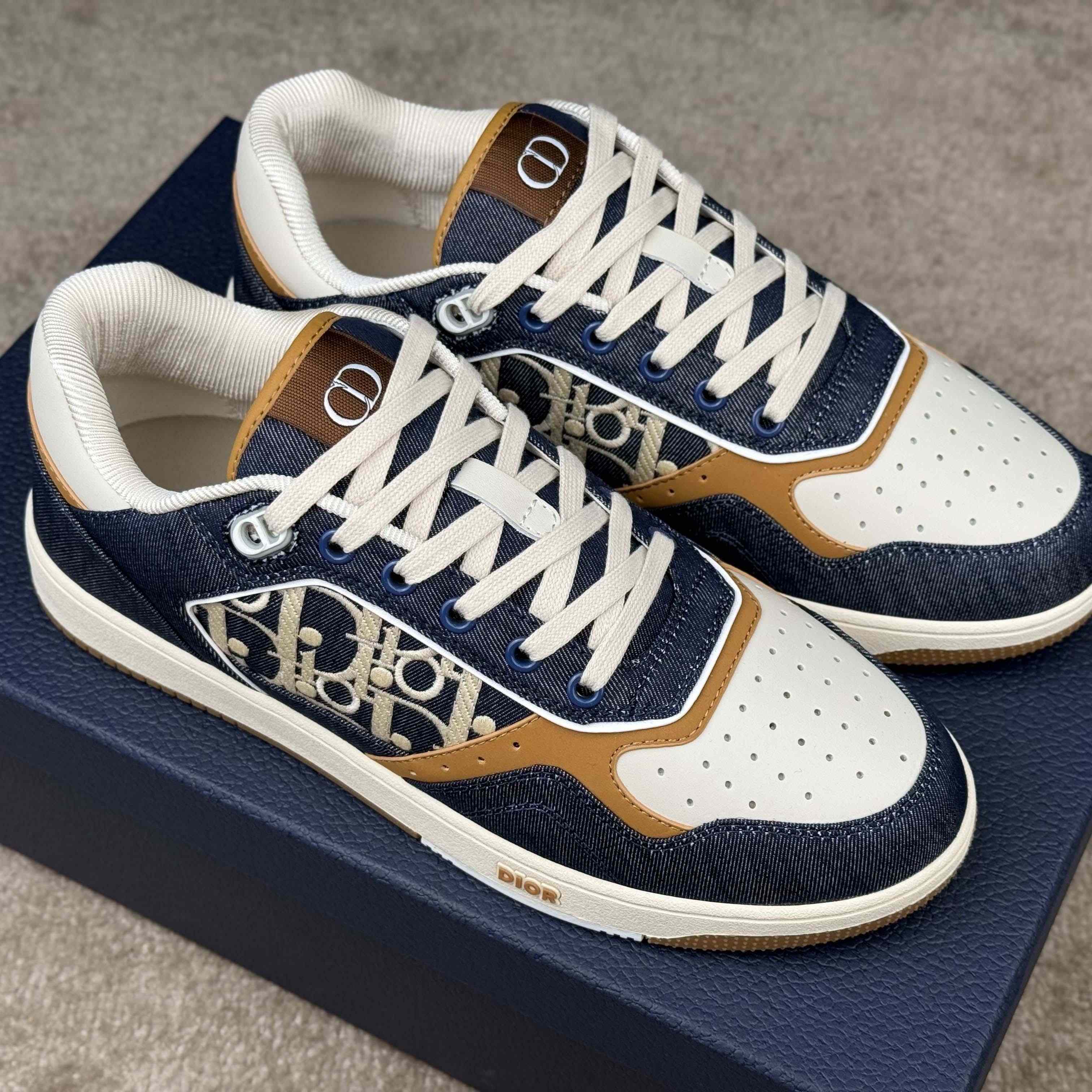 Dior B27 Uptown Low-Top Sneaker   - EUR FASHION