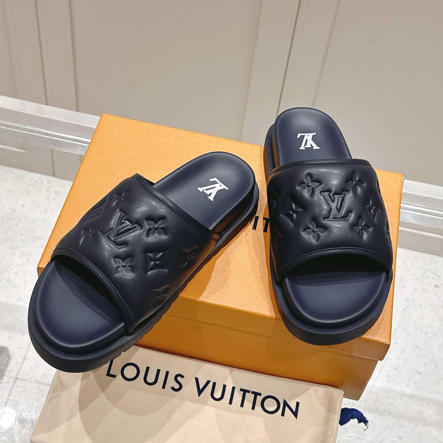 Louis Vuitton Miami Mule   1ADGFD  - EUR FASHION