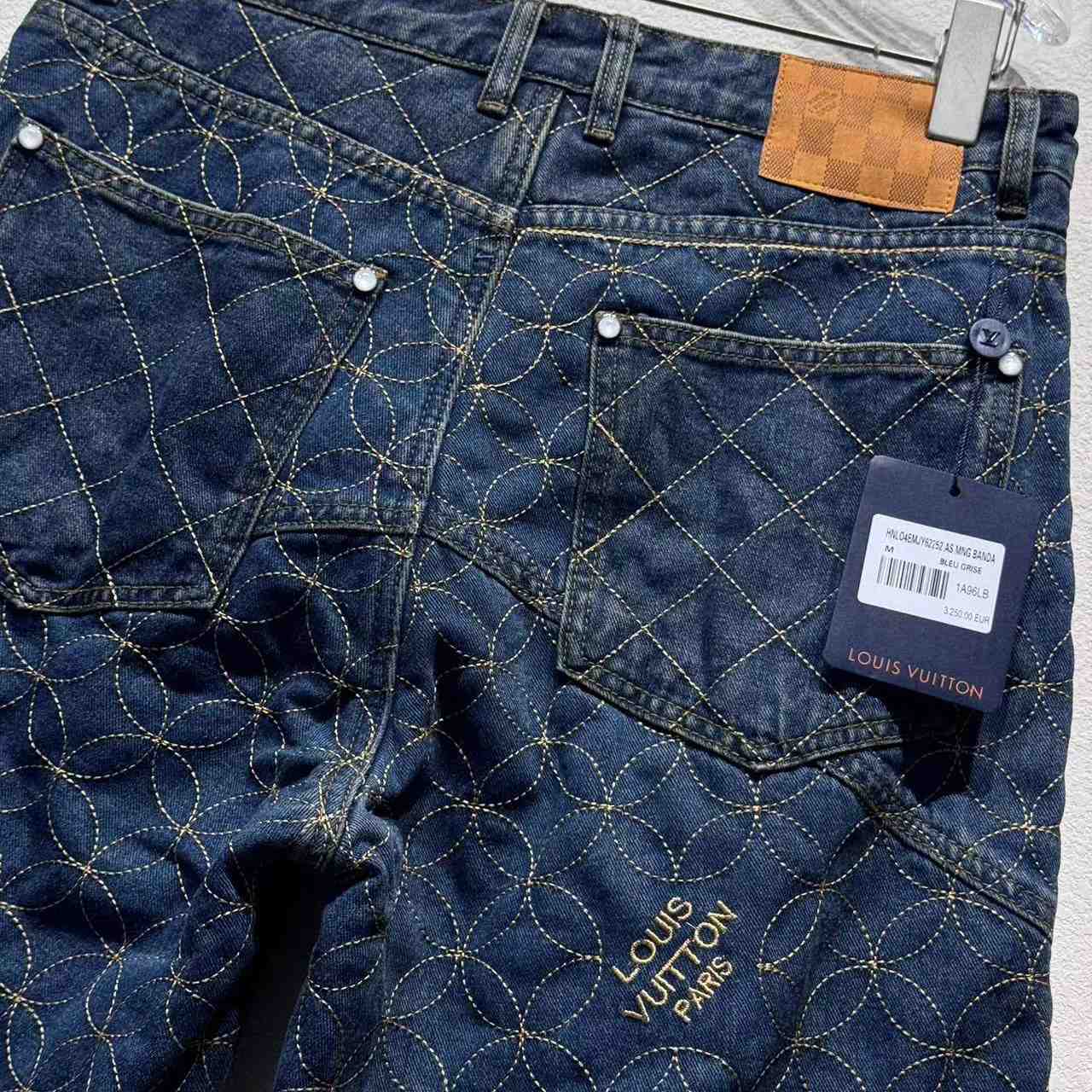 Louis Vuitton Embroidered Workwear Shorts   1AILVC - EUR FASHION