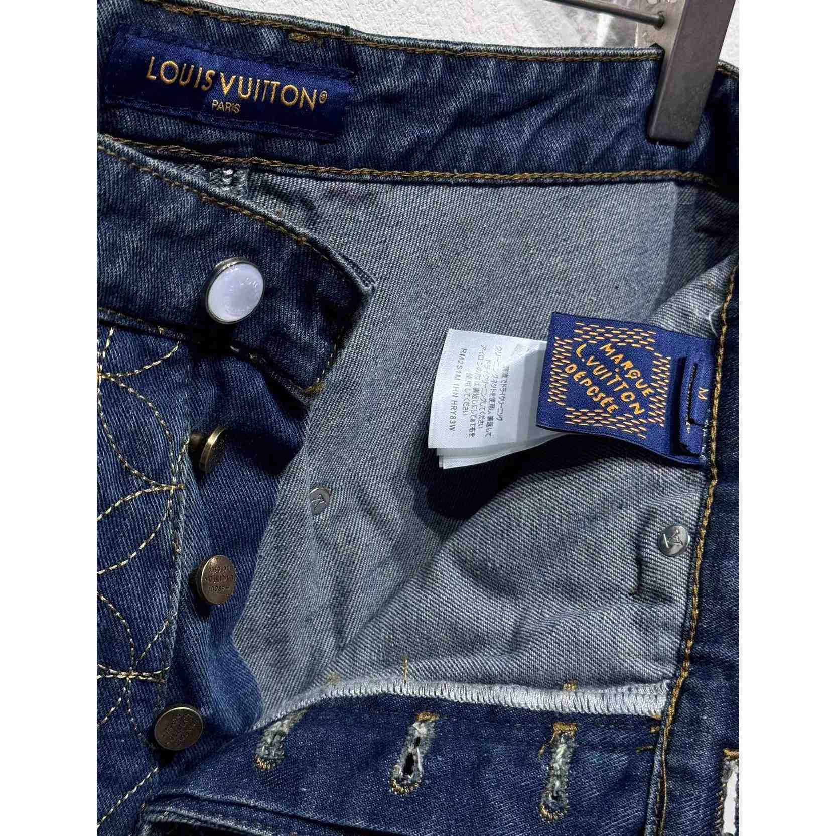 Louis Vuitton Embroidered Workwear Shorts   1AILVC - EUR FASHION