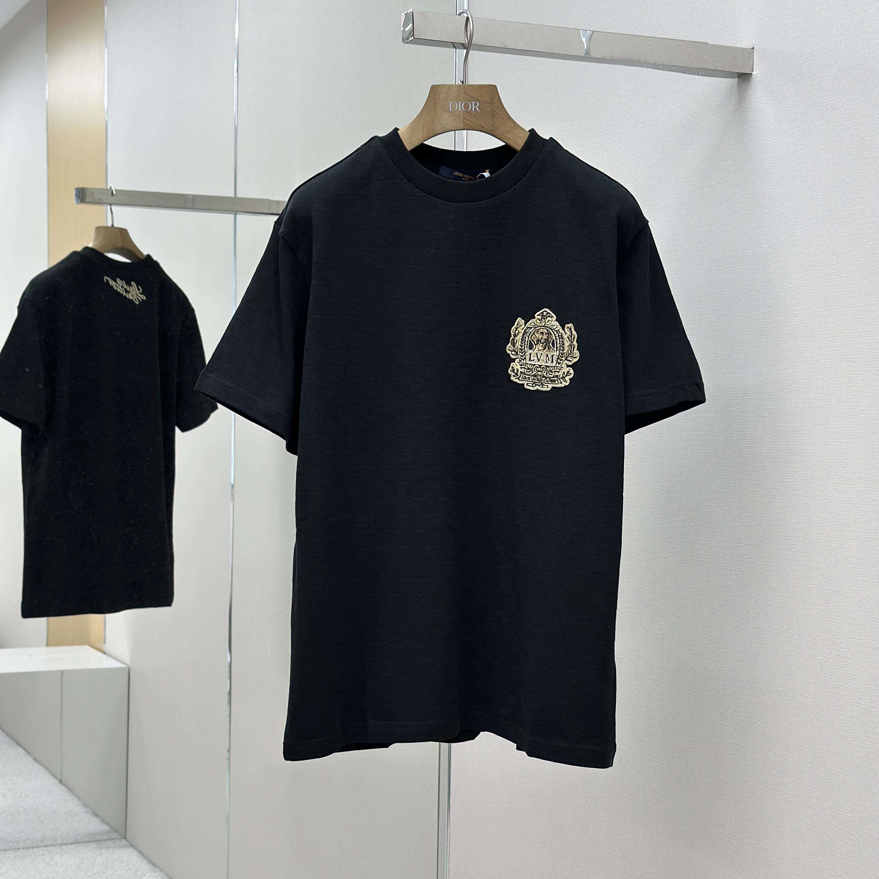 Louis Vuitton Signature Patch Cotton T-Shirt   1AGJZF - EUR FASHION