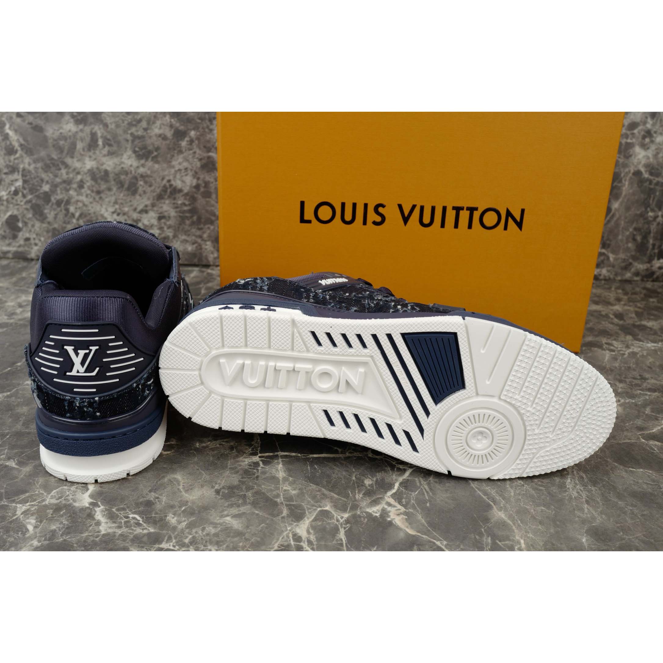 Louis Vuitton LV Trainer Sneaker   1AHWTF - EUR FASHION