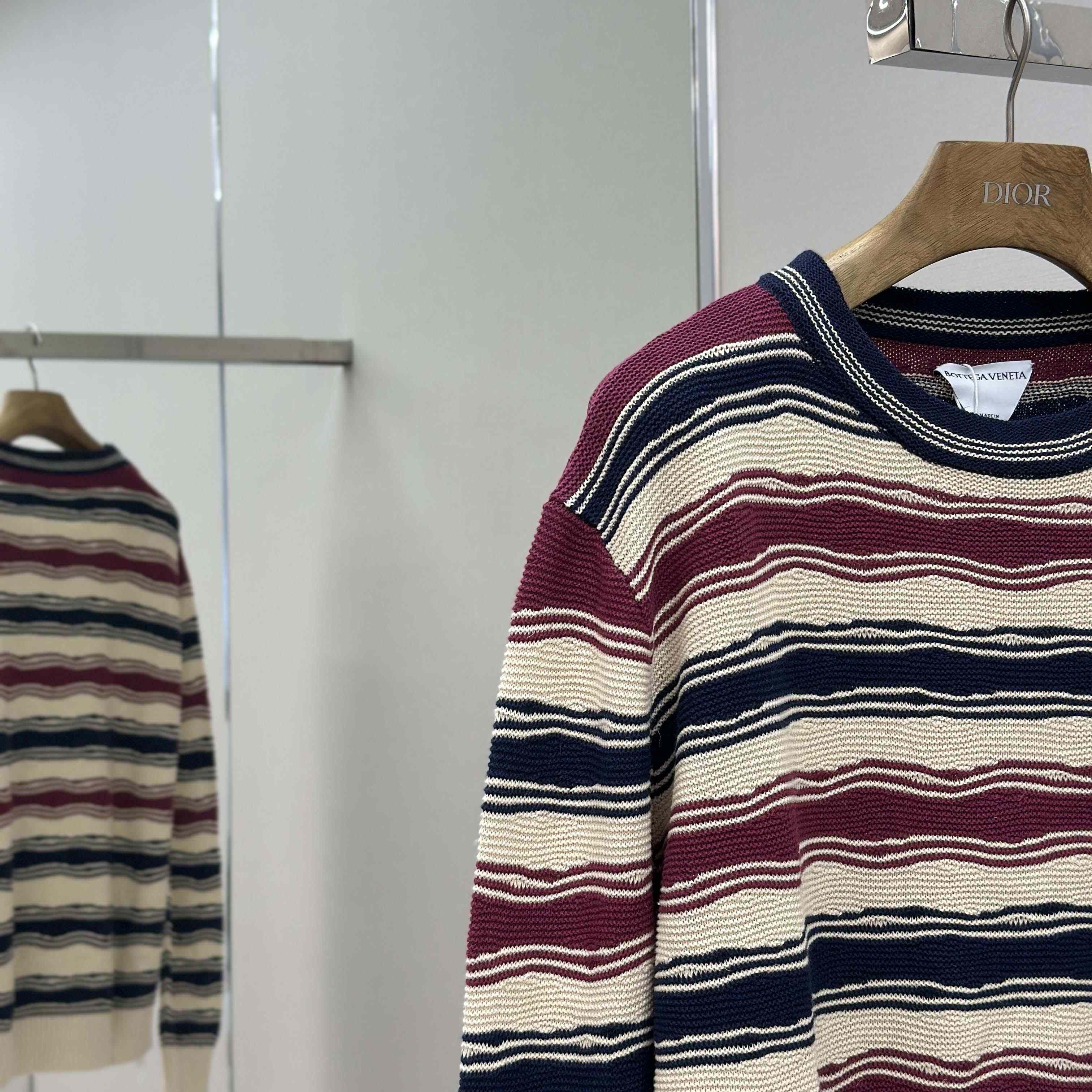 Bottega Veneta Men's Red Distorted Stripe Linen & Cotton Sweater  - EUR FASHION