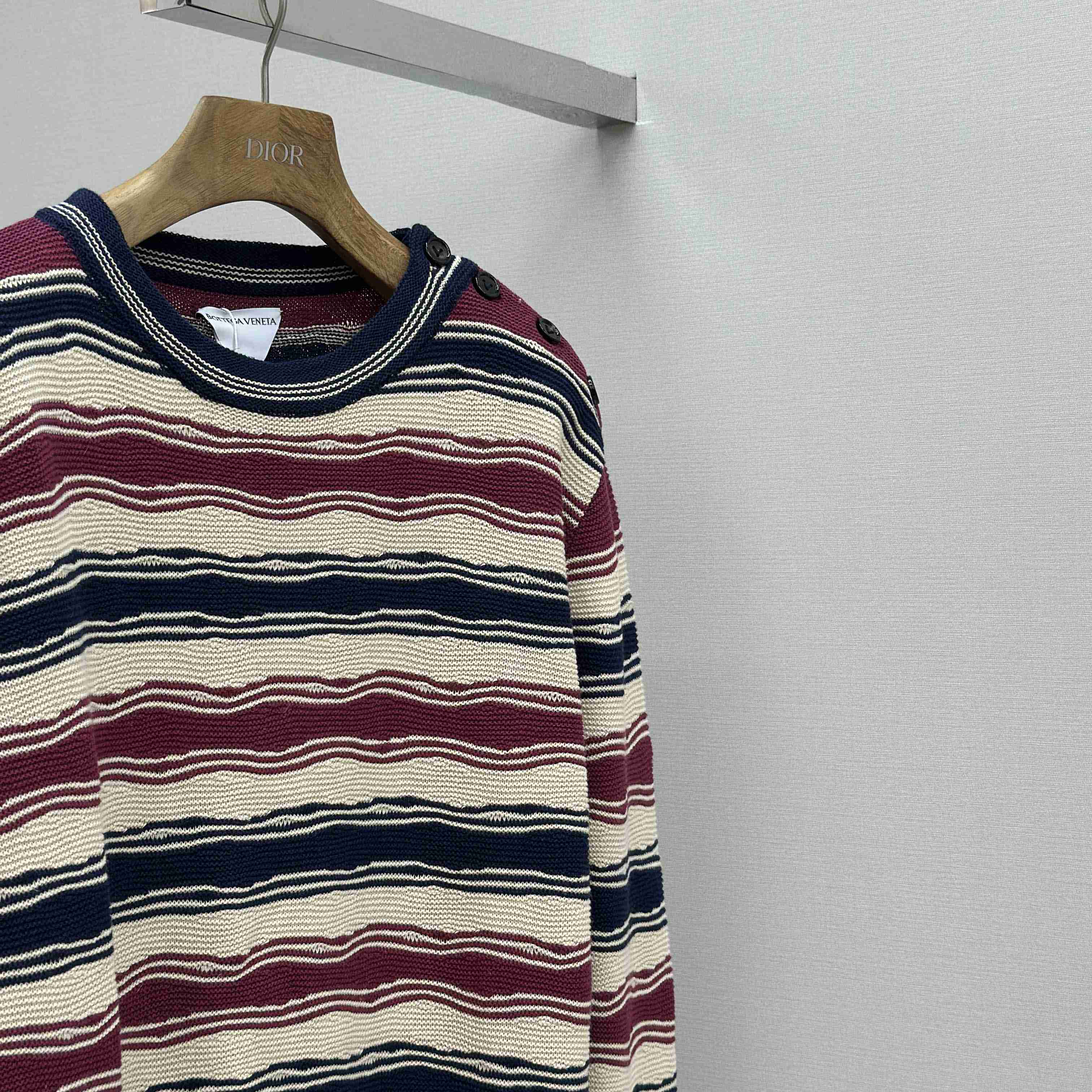 Bottega Veneta Men's Red Distorted Stripe Linen & Cotton Sweater  - EUR FASHION