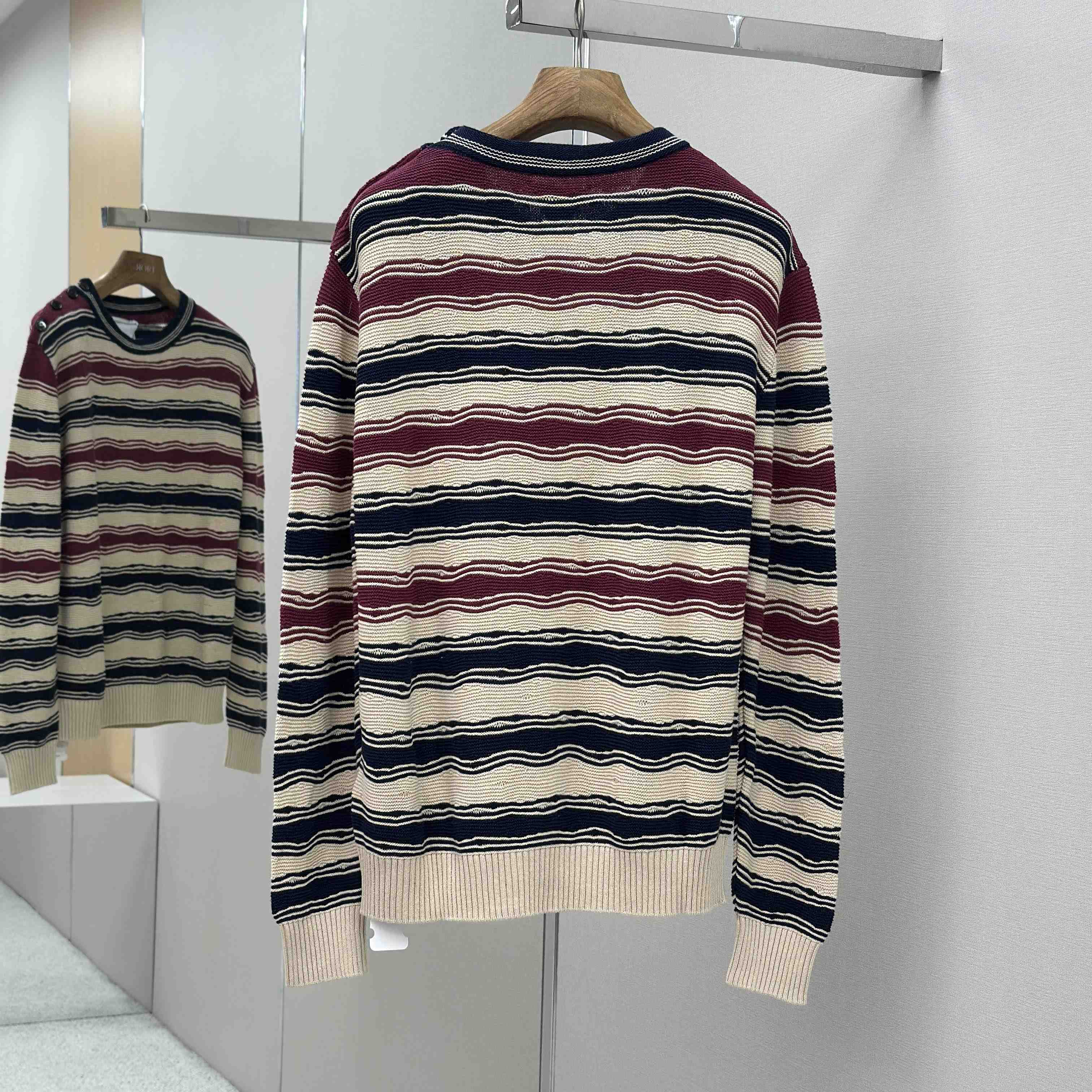 Bottega Veneta Men's Red Distorted Stripe Linen & Cotton Sweater  - EUR FASHION