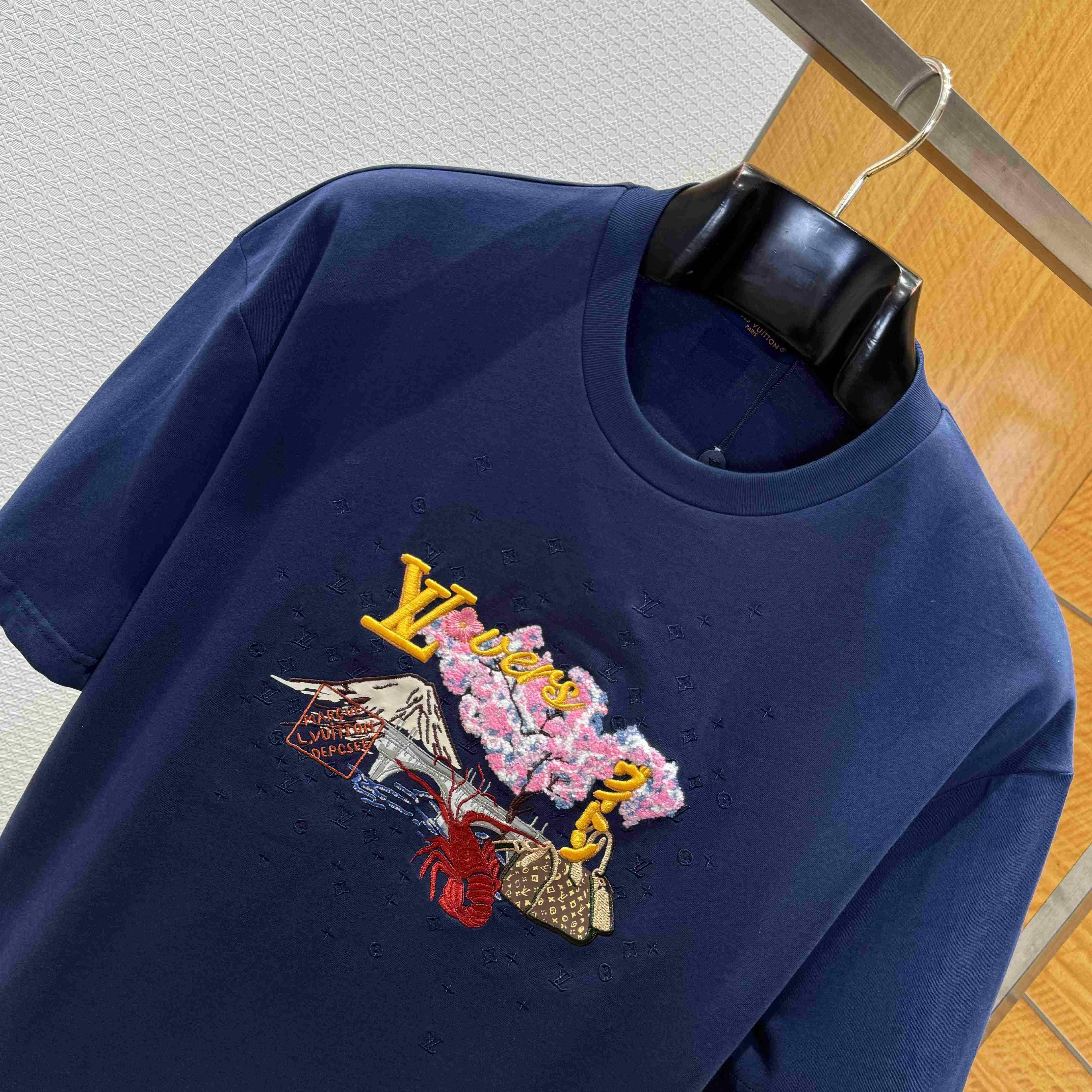 Louis Vuitton Embroidered T-Shirt   1AIMKV - EUR FASHION