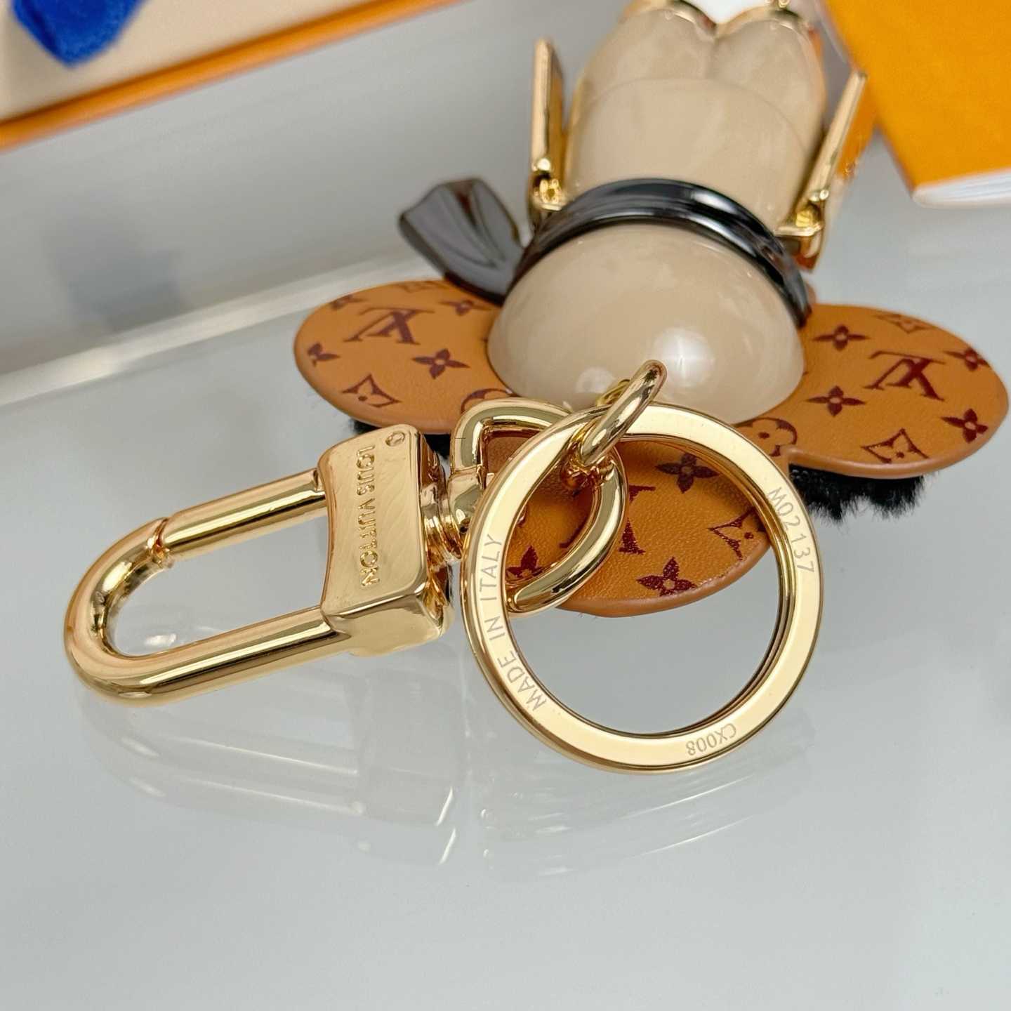 Louis Vuitton Vivienne Ski Bag Charm And Key Holder   M02137 - EUR FASHION